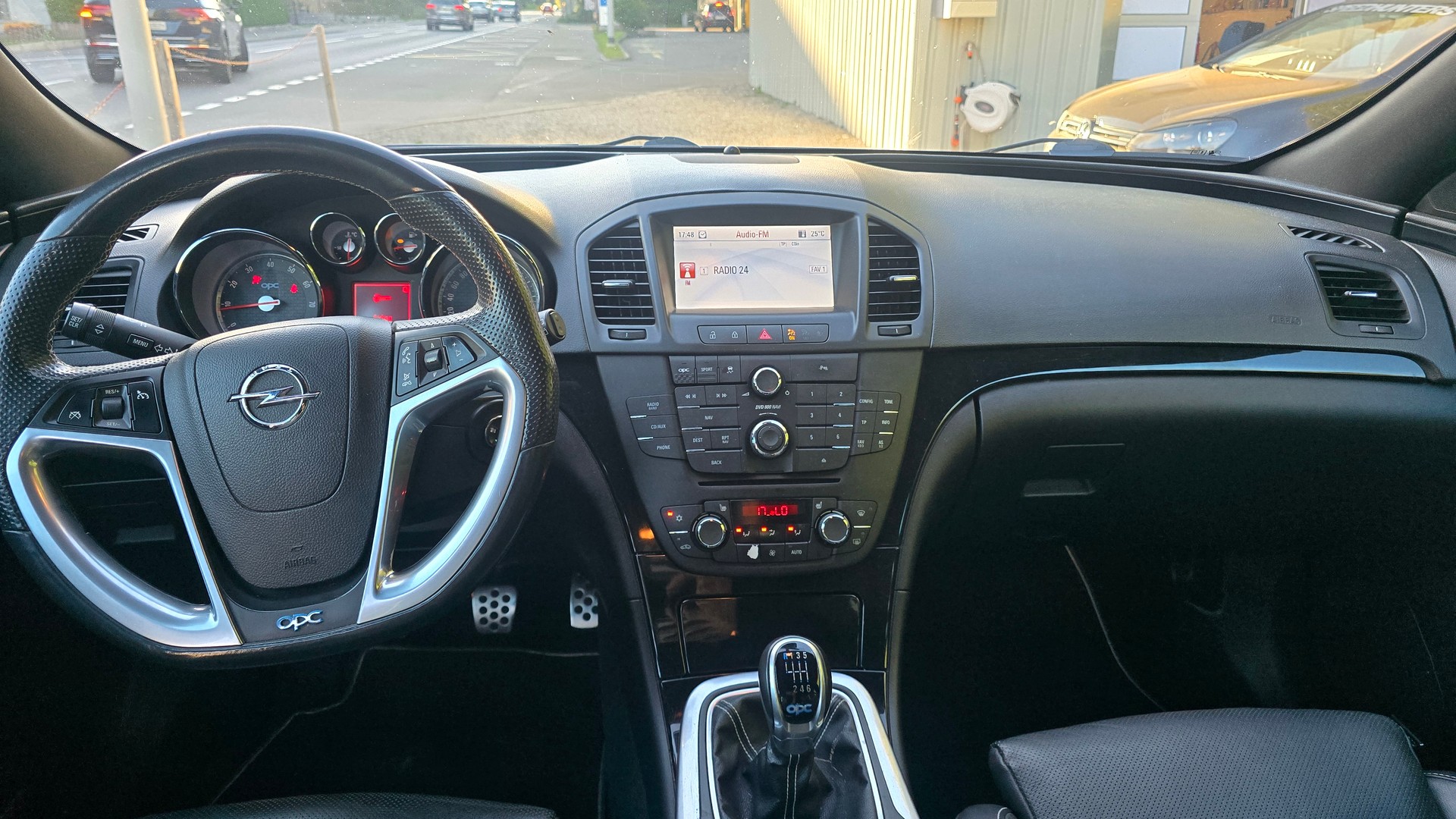OPEL Insignia Sports Tourer 2.8 Turbo OPC 4WD-image-9