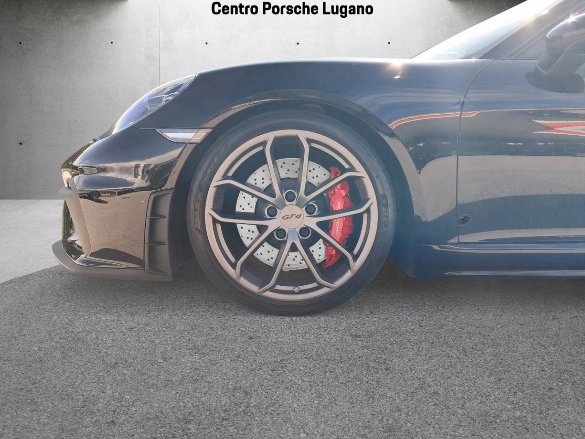 PORSCHE 718 Cayman GT4-image-11