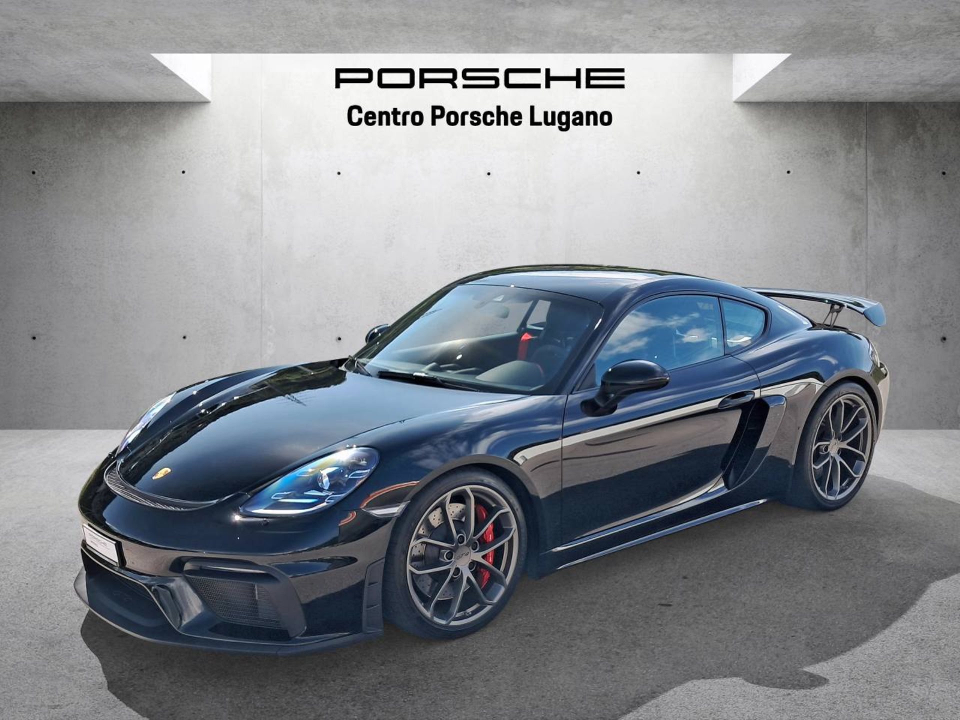 PORSCHE 718 Cayman GT4-image-8