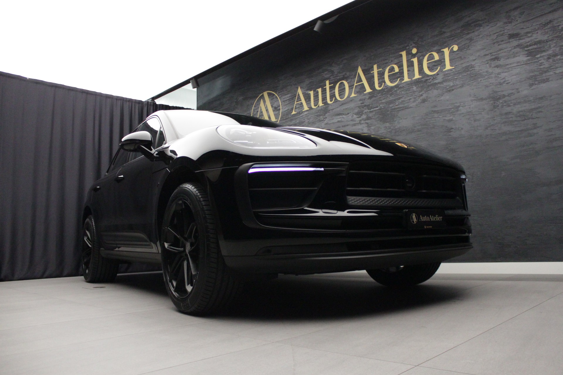 PORSCHE Macan PDK-image-3