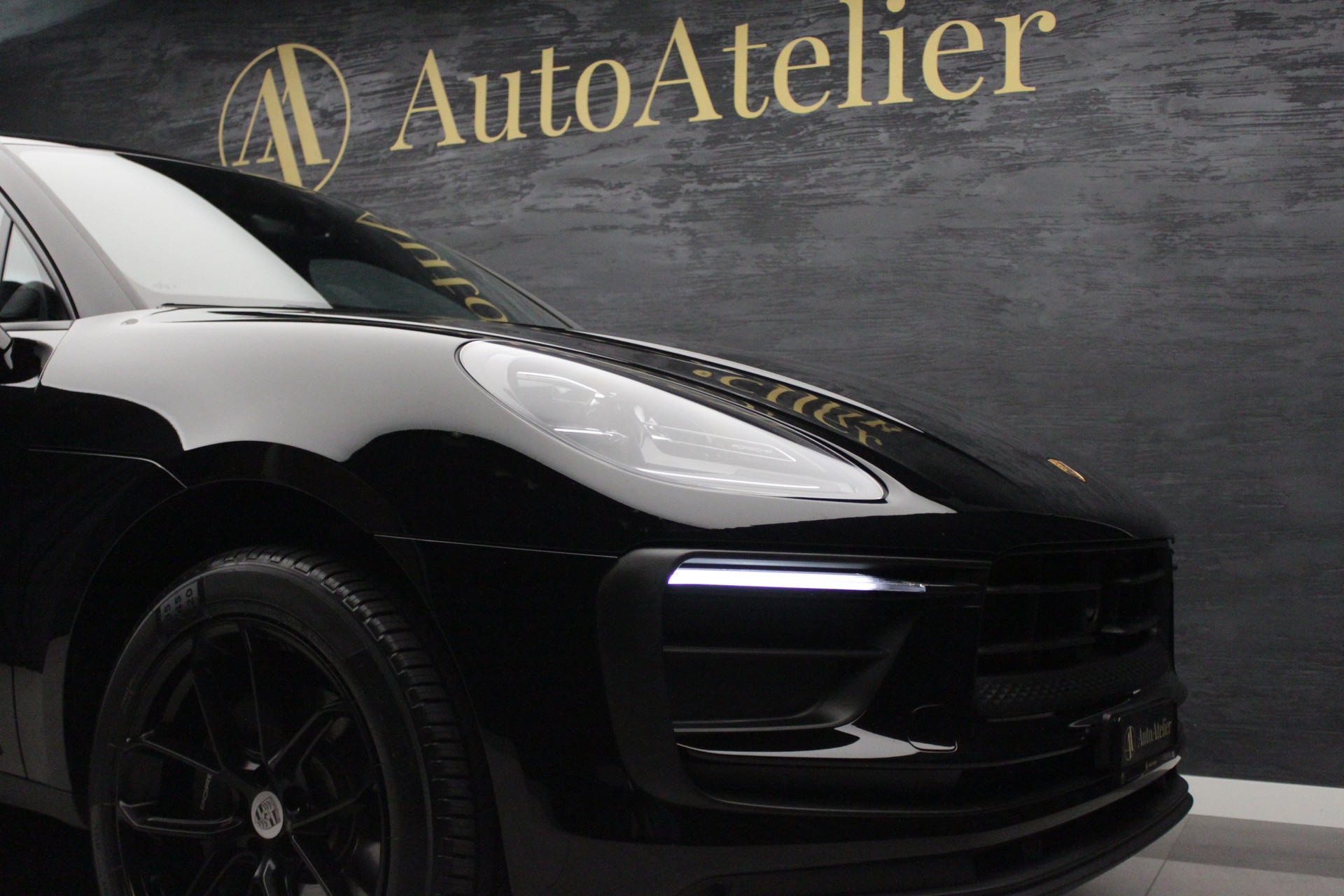 PORSCHE Macan PDK-image-5