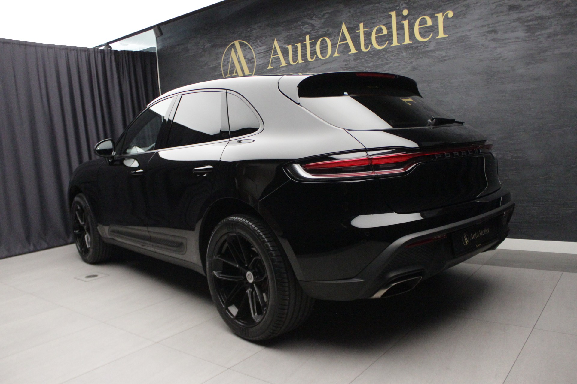 PORSCHE Macan PDK-image-10