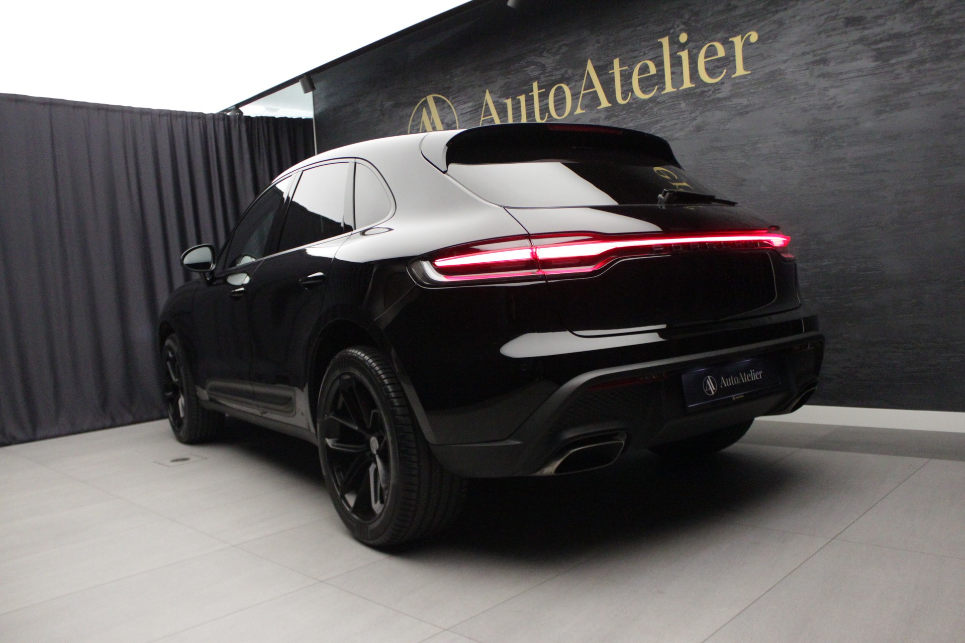 PORSCHE Macan PDK-image-11