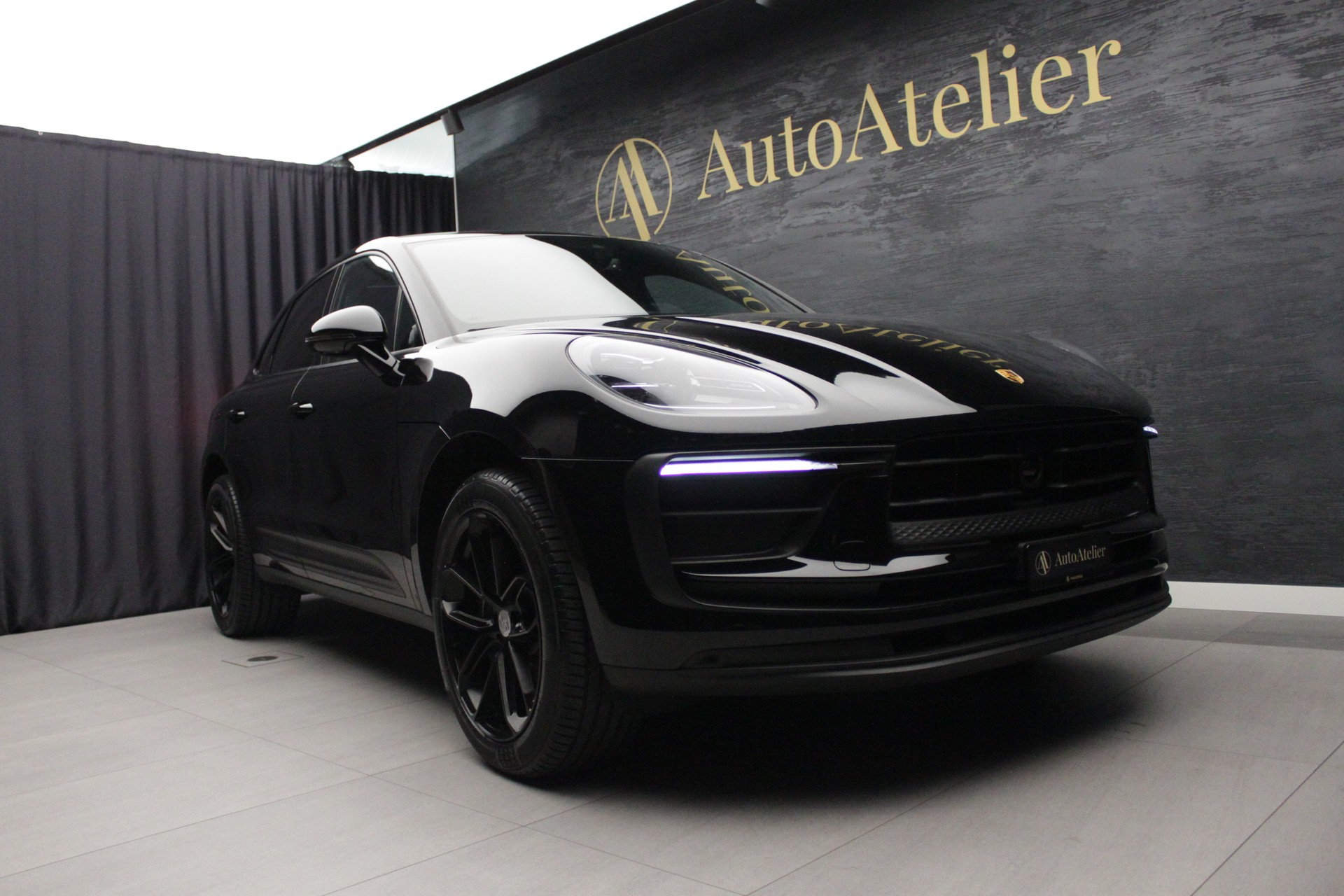 PORSCHE Macan PDK-image-2