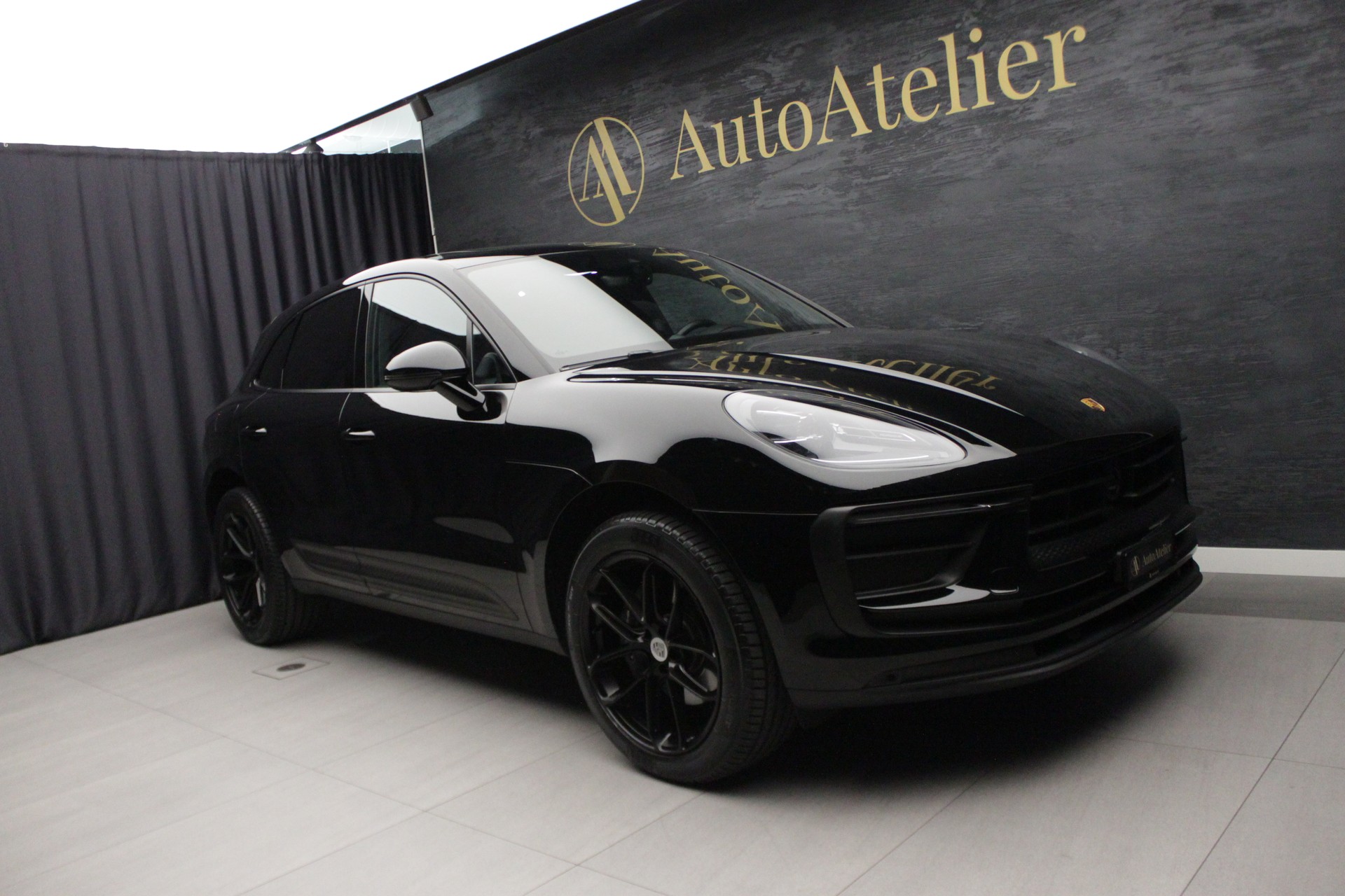 PORSCHE Macan PDK-image-1