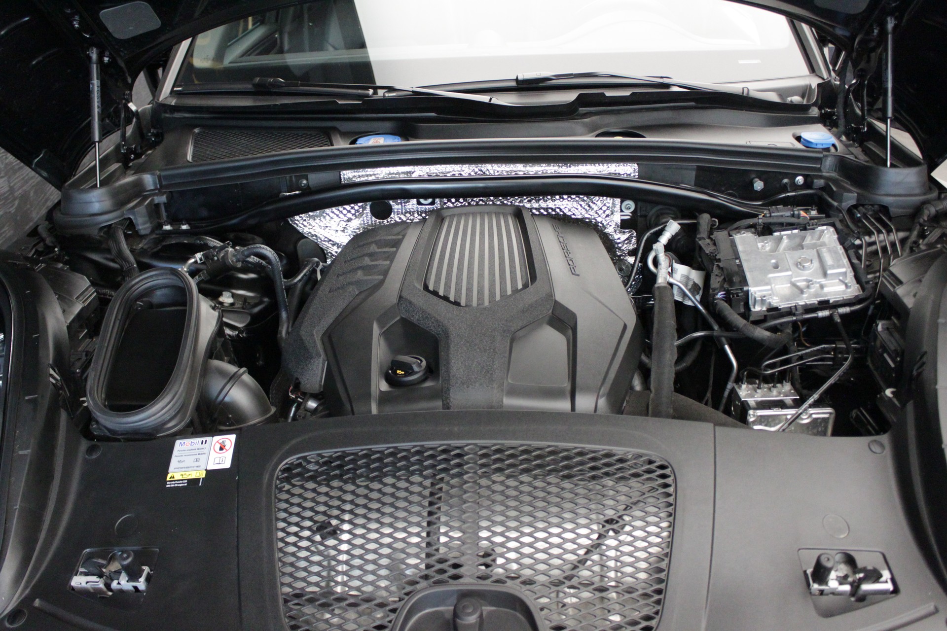 PORSCHE Macan PDK-image-27