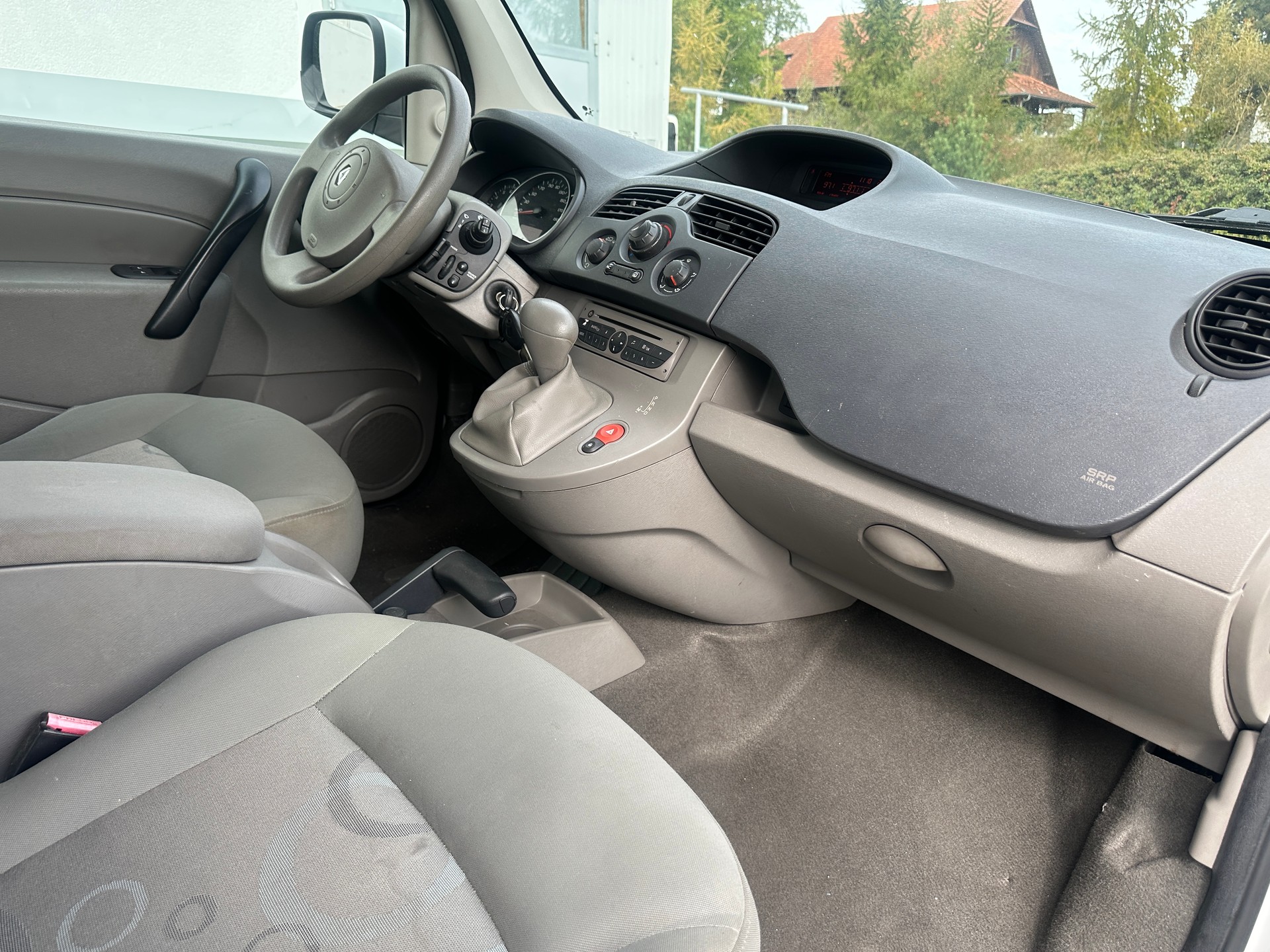 RENAULT Kangoo 1.6 16V Expression Automatic-image-5