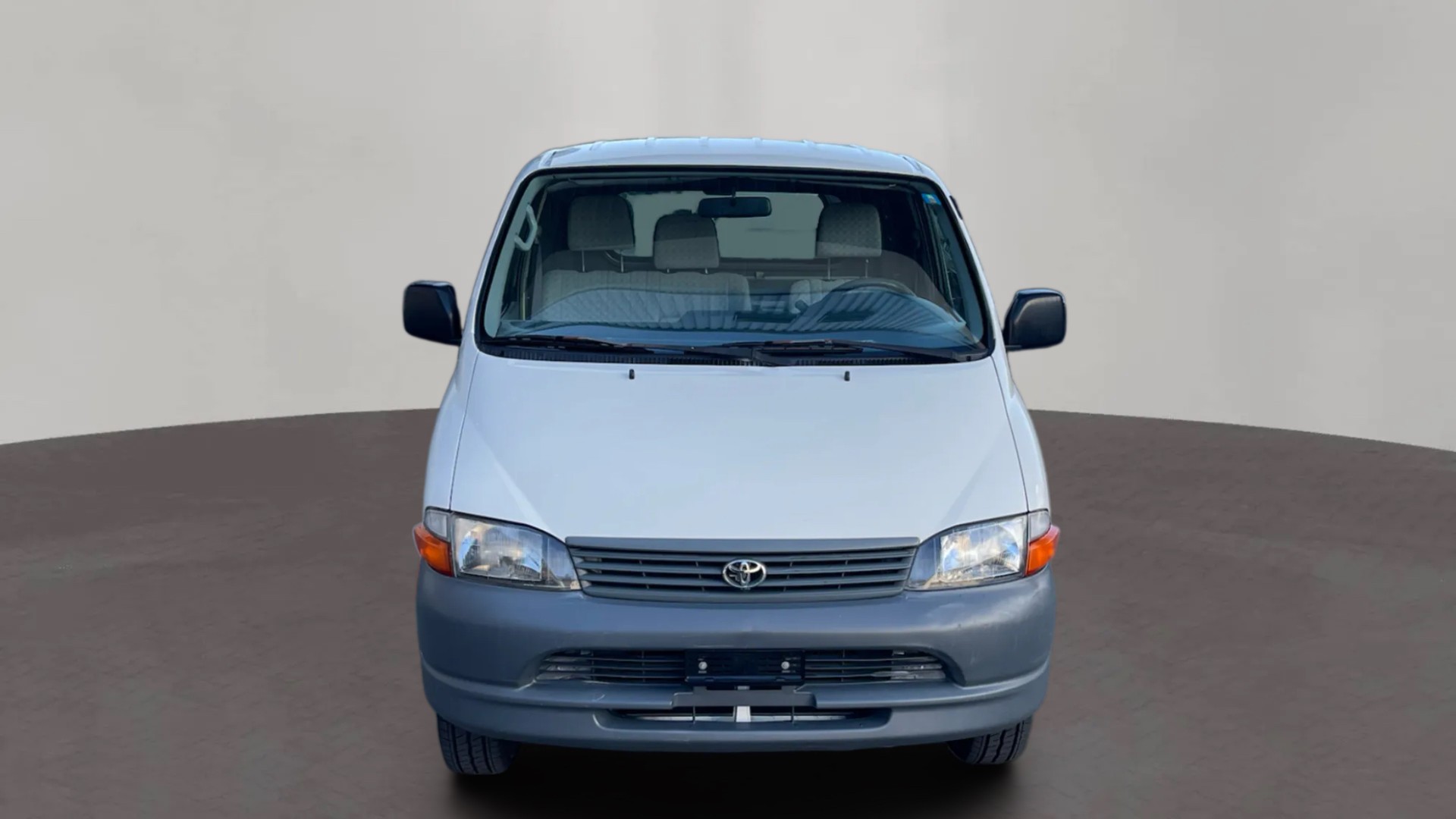 TOYOTA Hiace D-4D A/T LWB Van-image-1