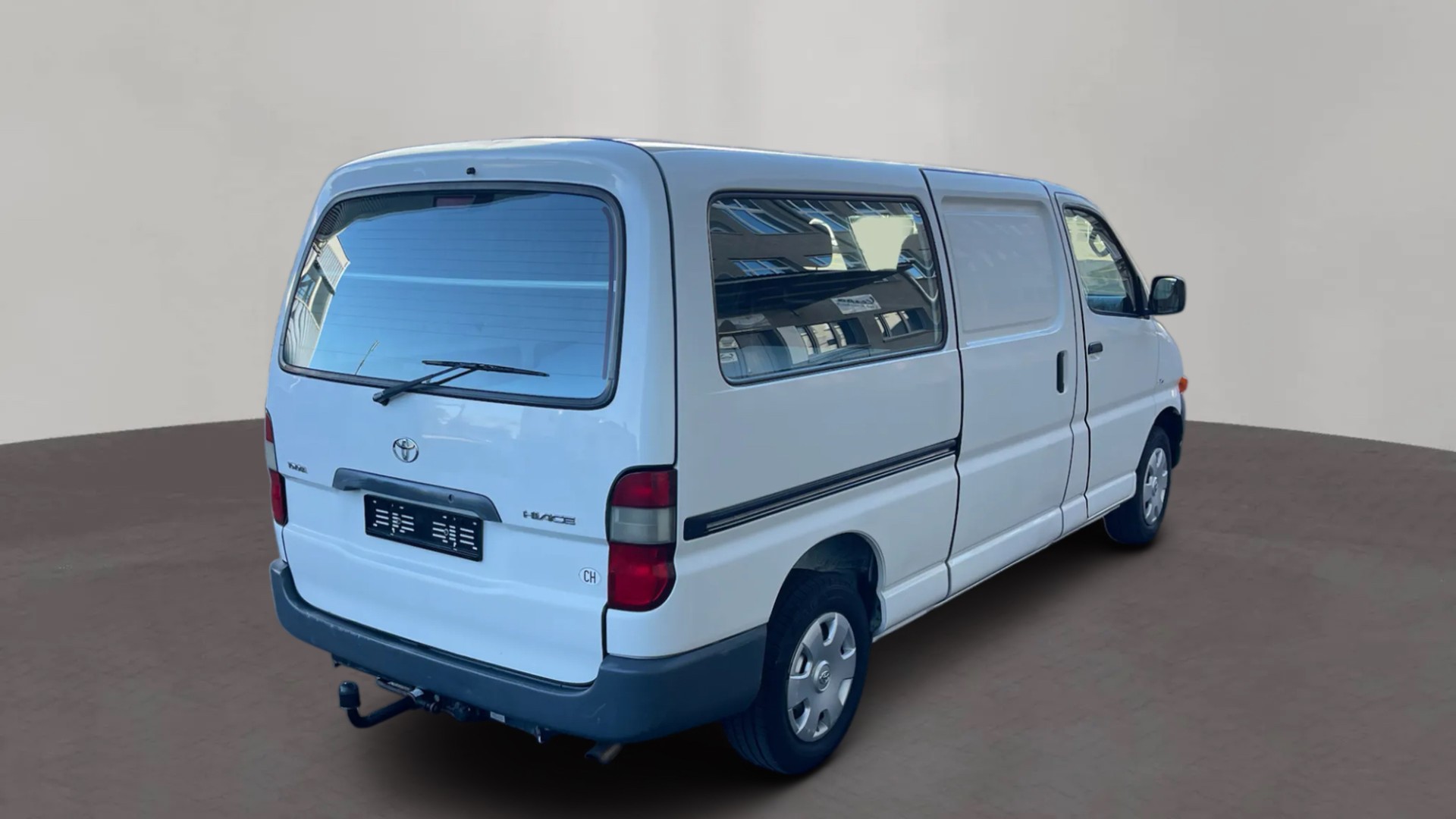 TOYOTA Hiace D-4D A/T LWB Van-image-5