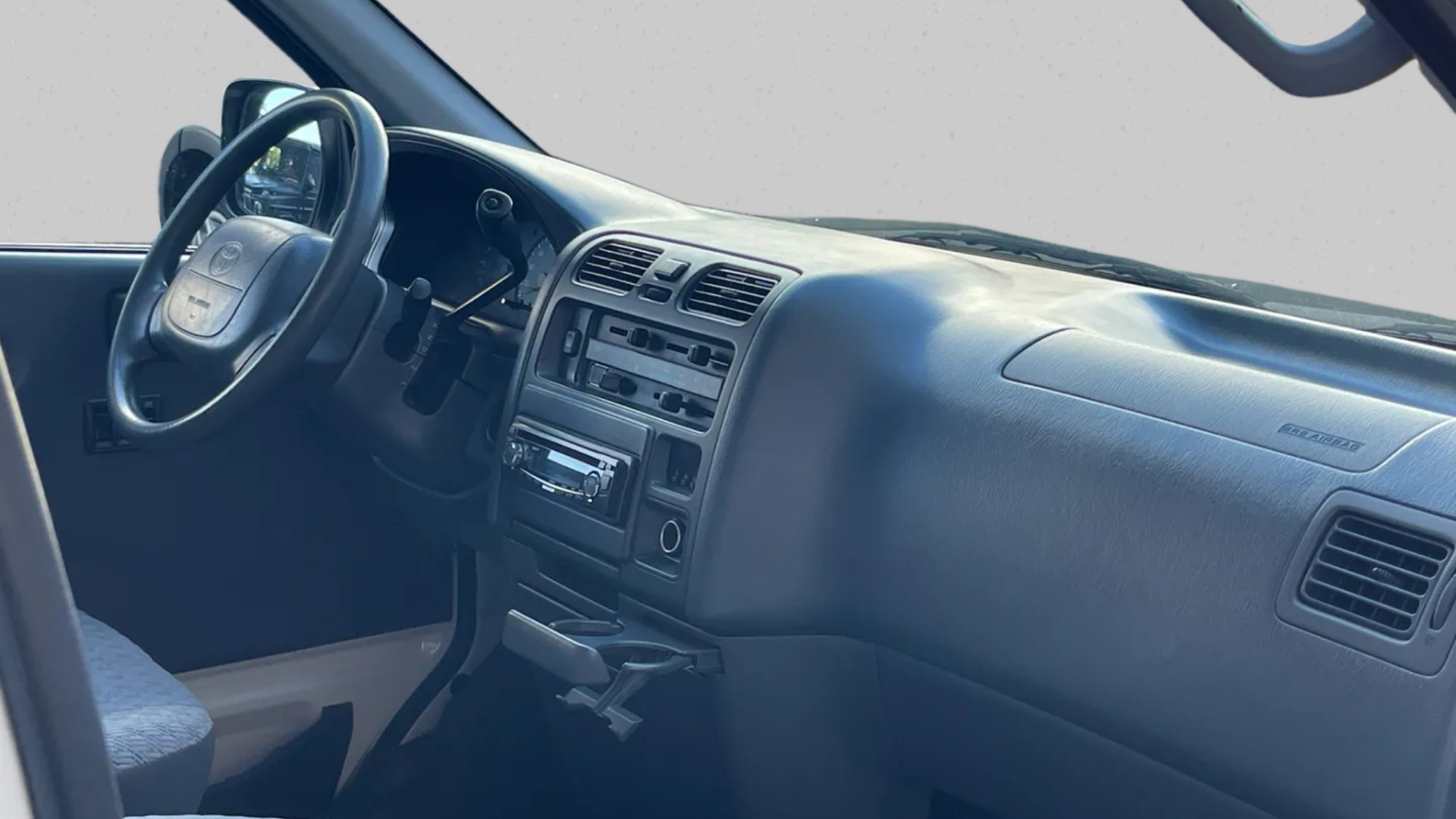 TOYOTA Hiace D-4D A/T LWB Van-image-18