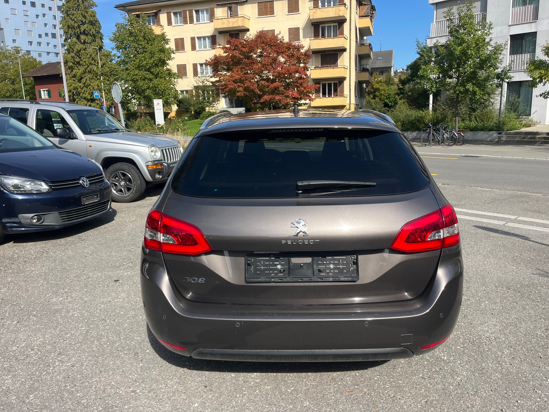 PEUGEOT 308 SW 1.2 THP Style Automatic-image-3
