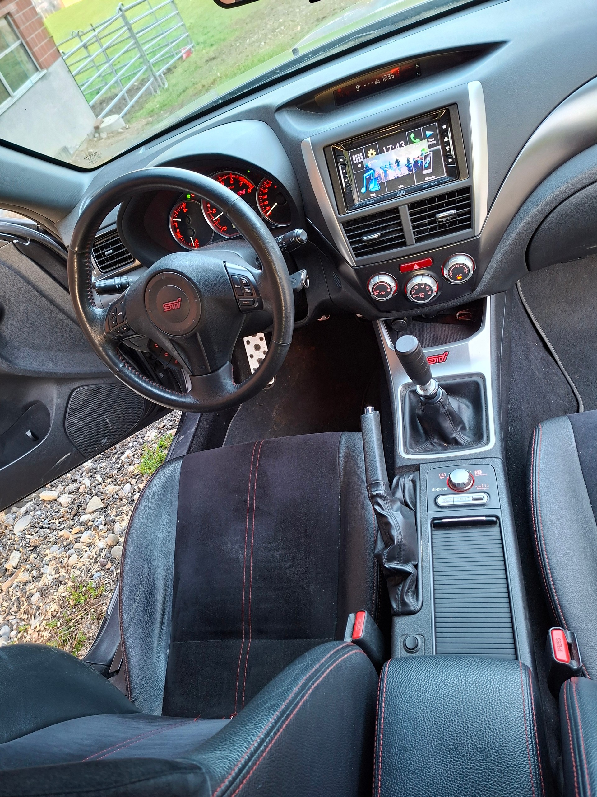 SUBARU WRX STI-image-2