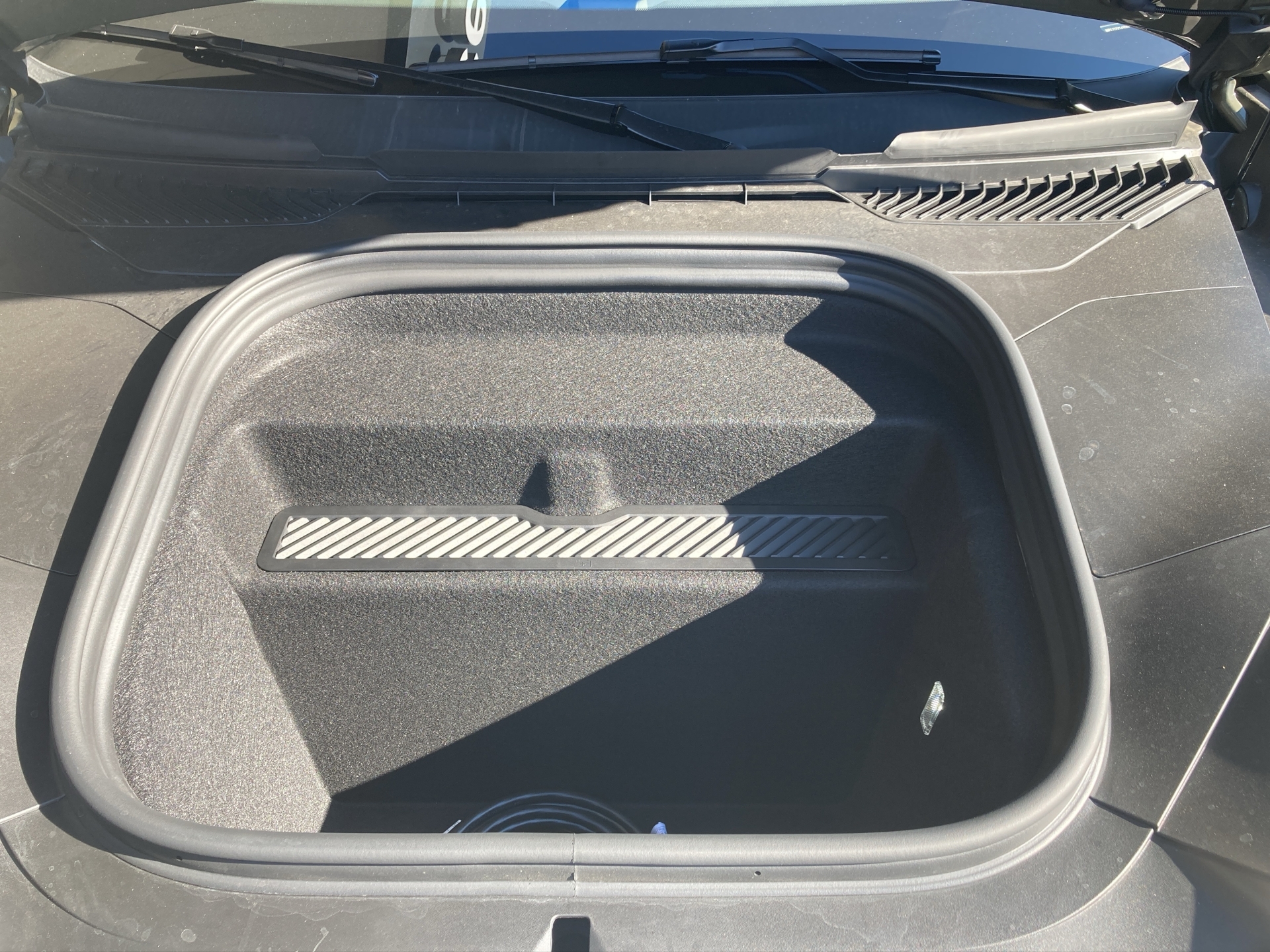 PORSCHE Cayenne Electric Basis-image-18