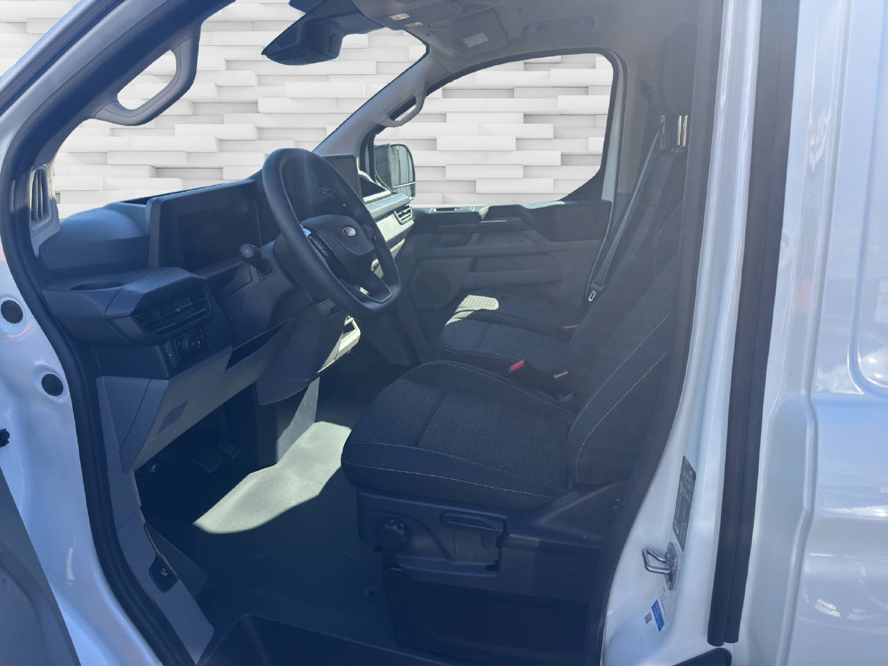 FORD Transit Custom Van 320 L1 2.5 Duratec 233 Trend PHEV-image-5