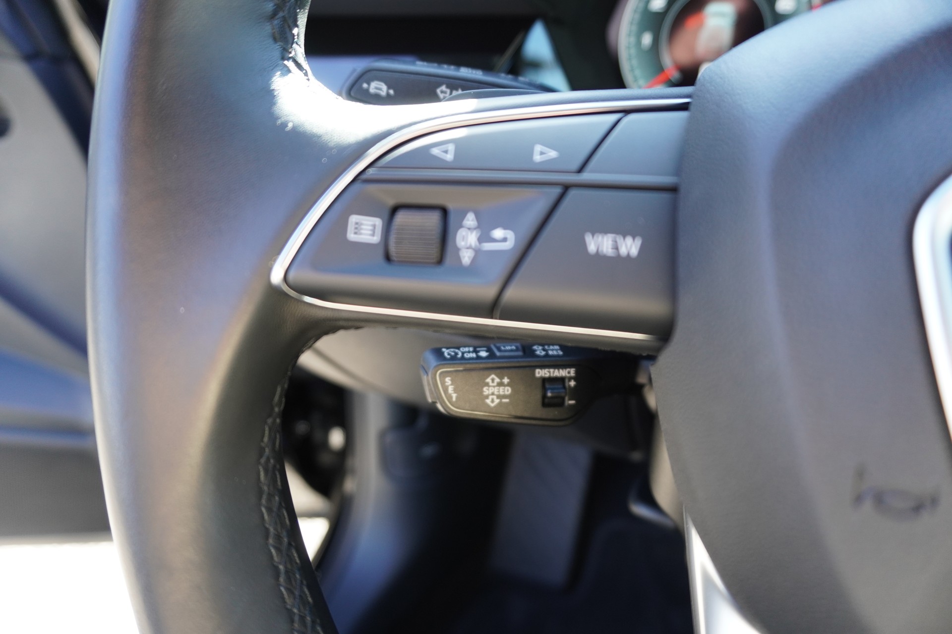 AUDI A3 Sportback 40 TFSI S line quattro S-tronic-image-17