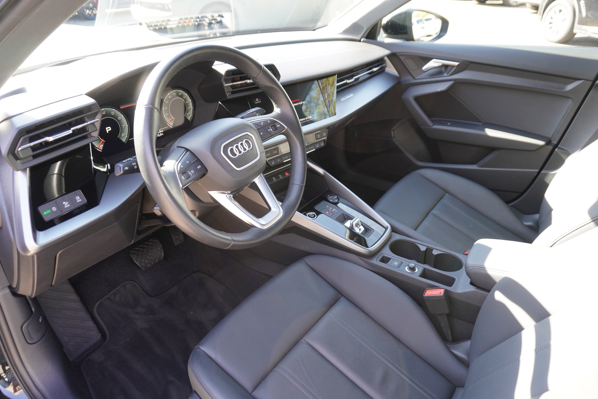 AUDI A3 Sportback 40 TFSI S line quattro S-tronic-image-11