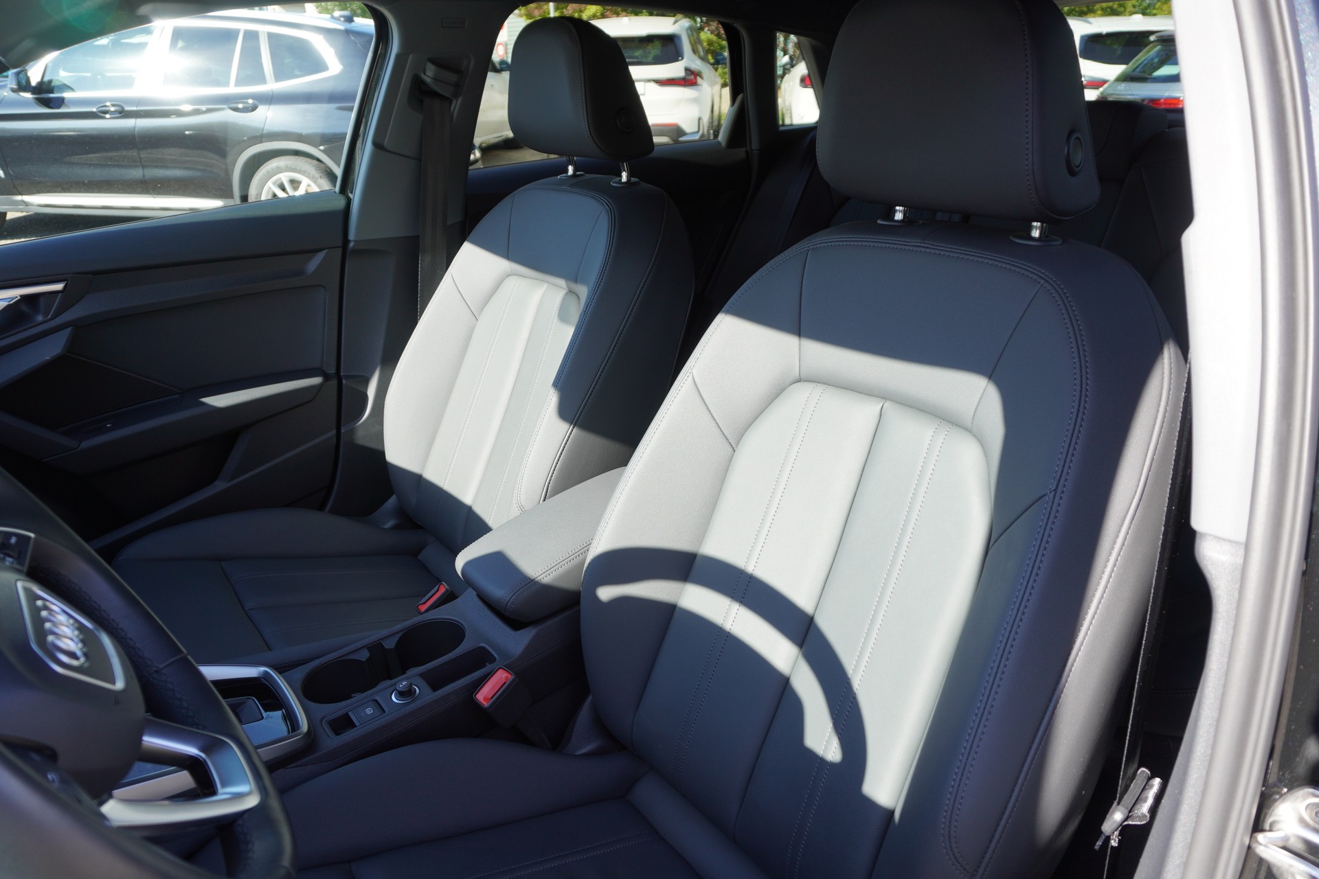 AUDI A3 Sportback 40 TFSI S line quattro S-tronic-image-12