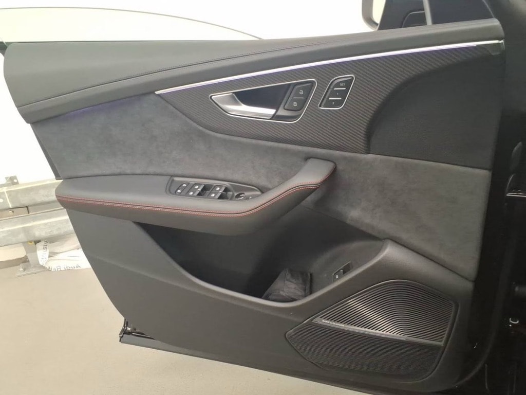 AUDI RSQ8 performance *Carbon Paket*-image-7