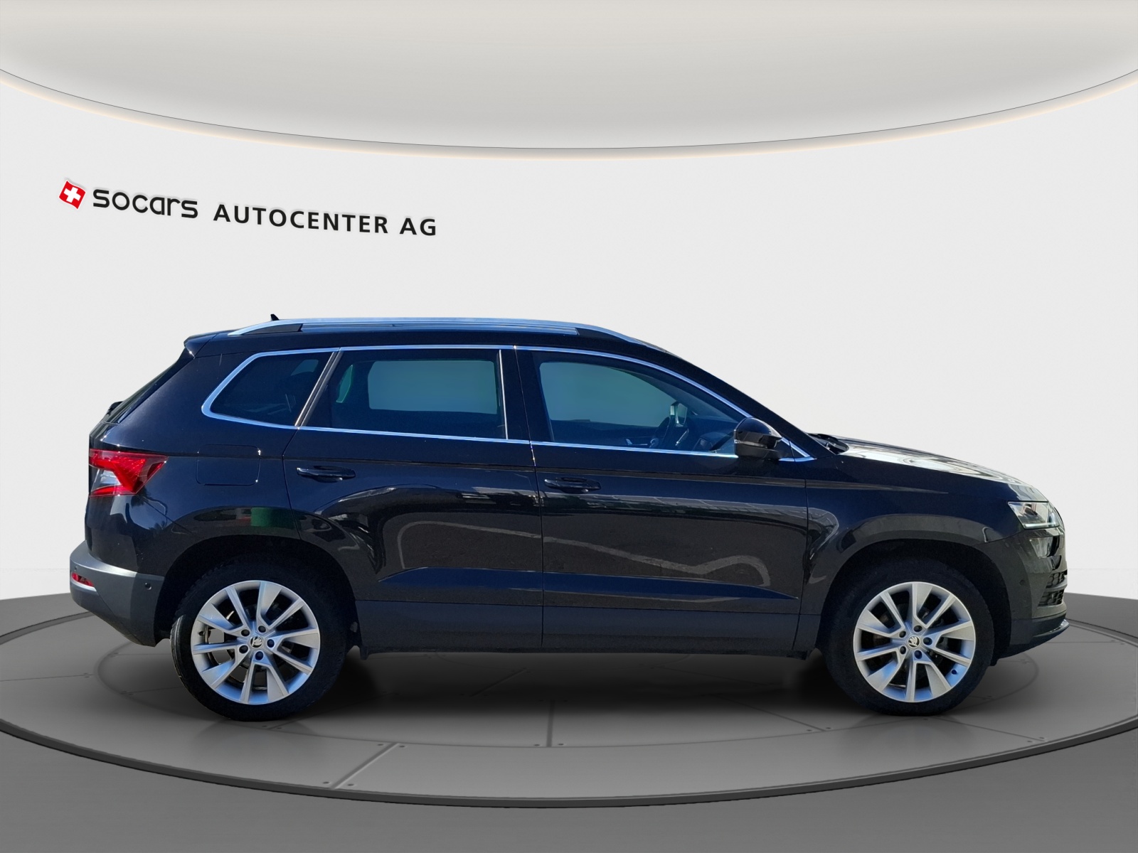 SKODA Karoq 1.5 TSI ACT Style DSG // 8-fach Aluminumbereift // Anhängerkupplung-image-6