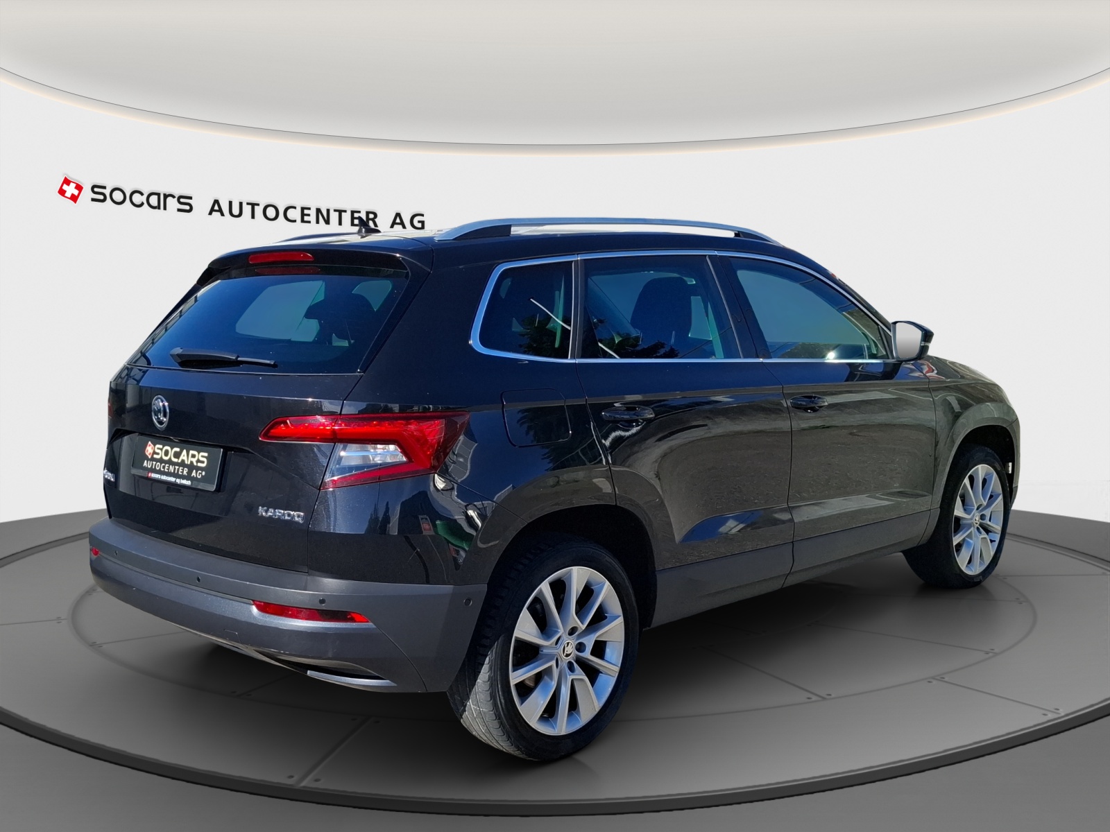 SKODA Karoq 1.5 TSI ACT Style DSG // 8-fach Aluminumbereift // Anhängerkupplung-image-2