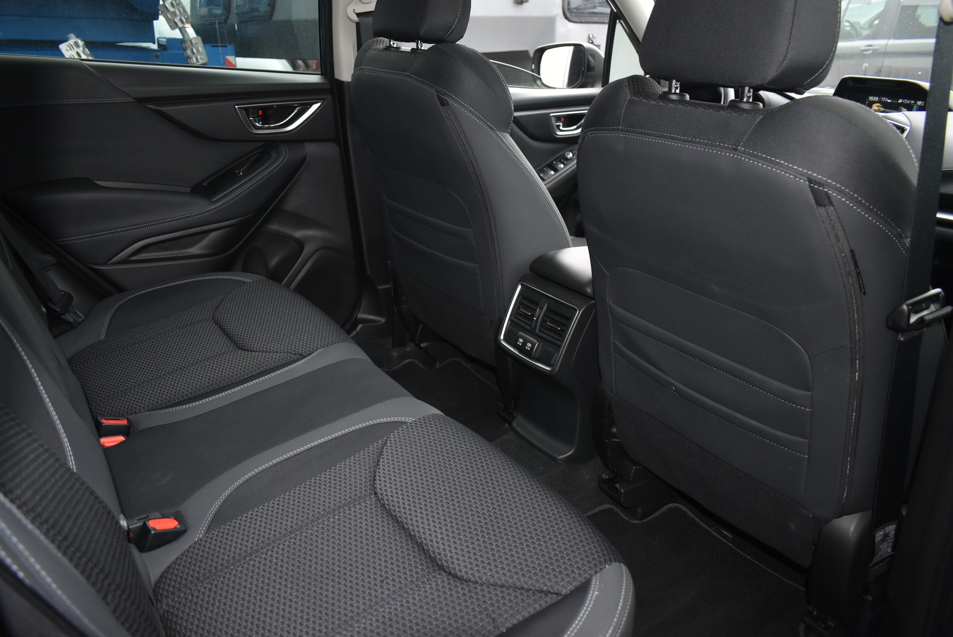 SUBARU Forester 2.0i e-Boxer Swiss Plus Lineartronic-image-10