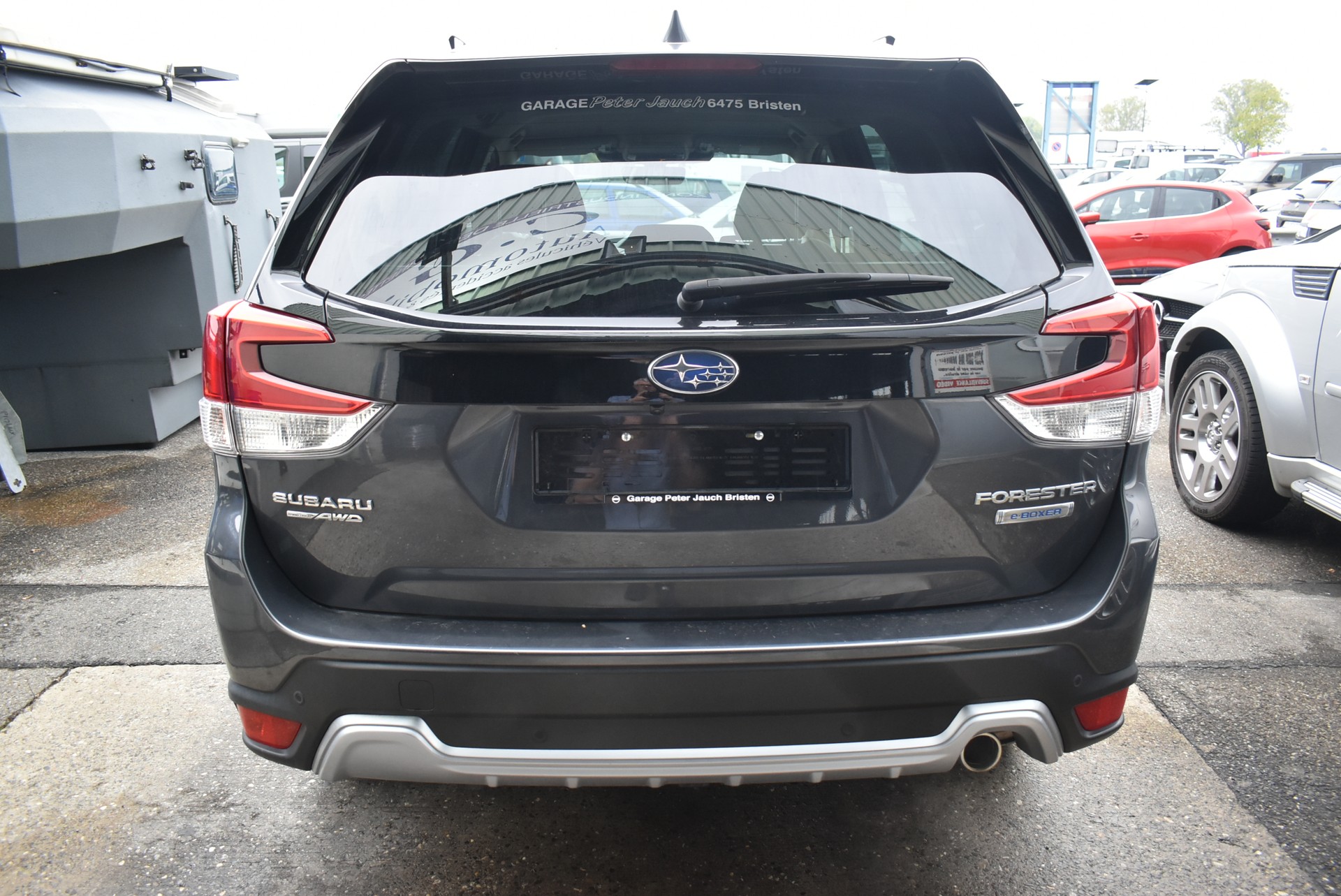 SUBARU Forester 2.0i e-Boxer Swiss Plus Lineartronic-image-8