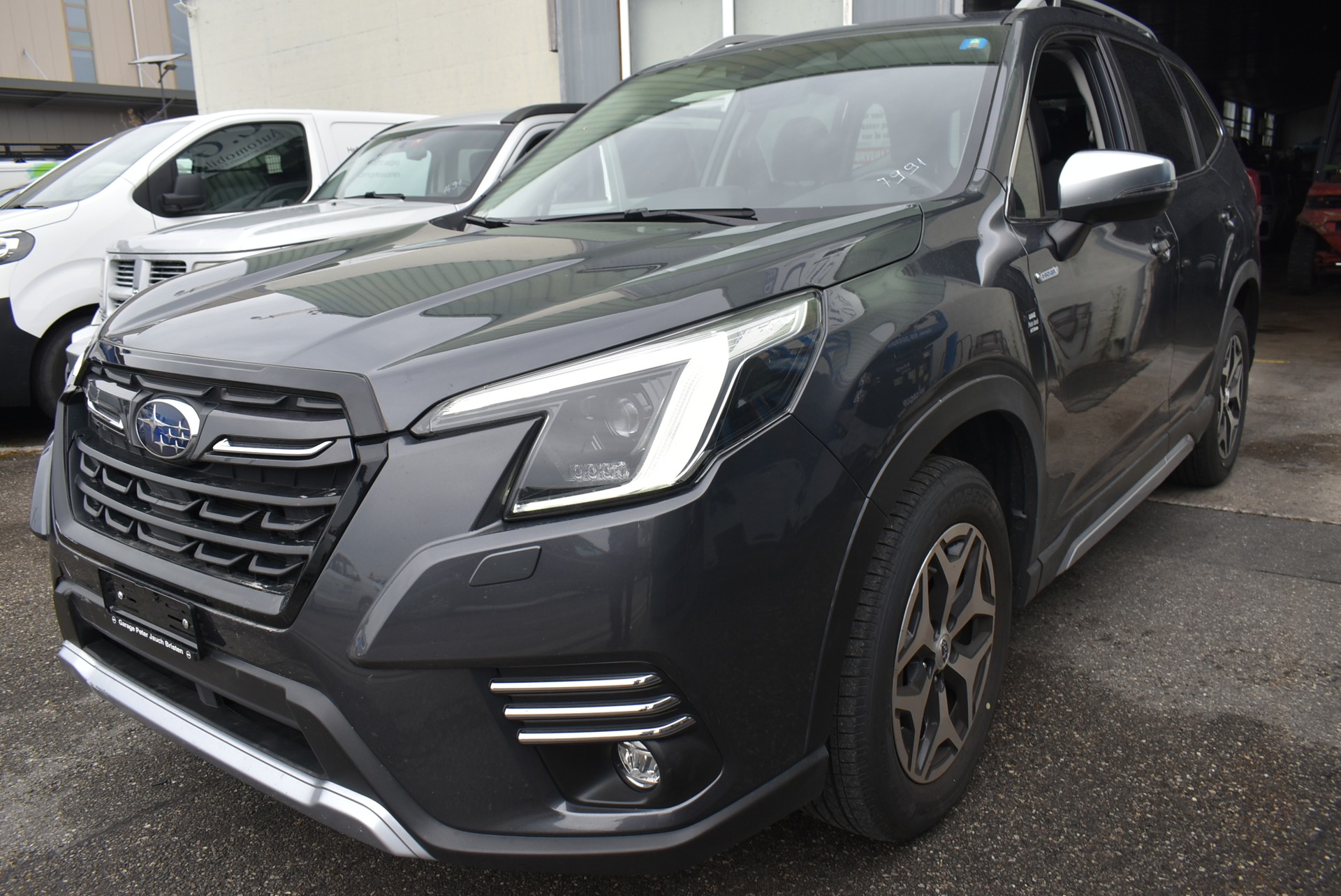 SUBARU Forester 2.0i e-Boxer Swiss Plus Lineartronic-image-4