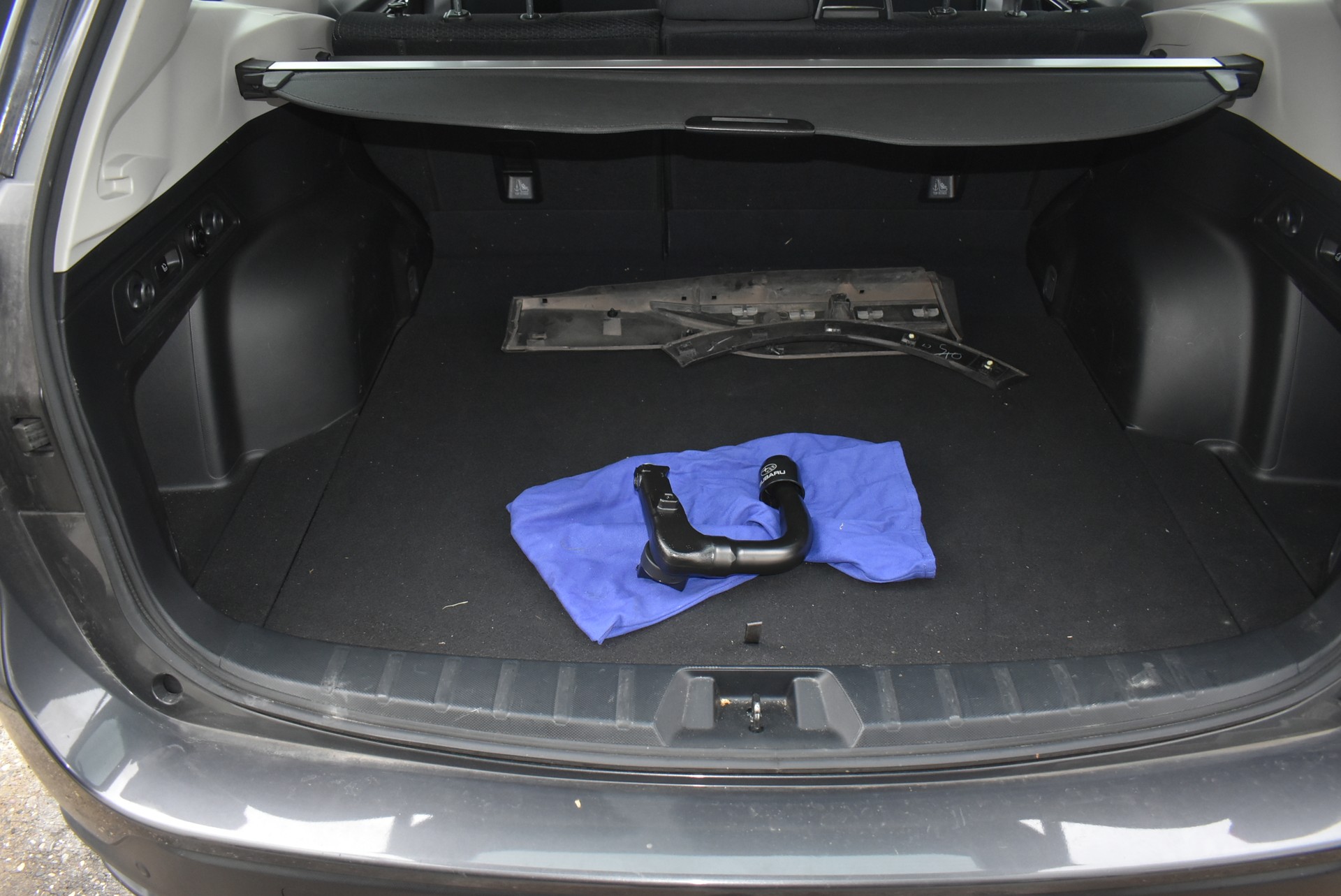 SUBARU Forester 2.0i e-Boxer Swiss Plus Lineartronic-image-6
