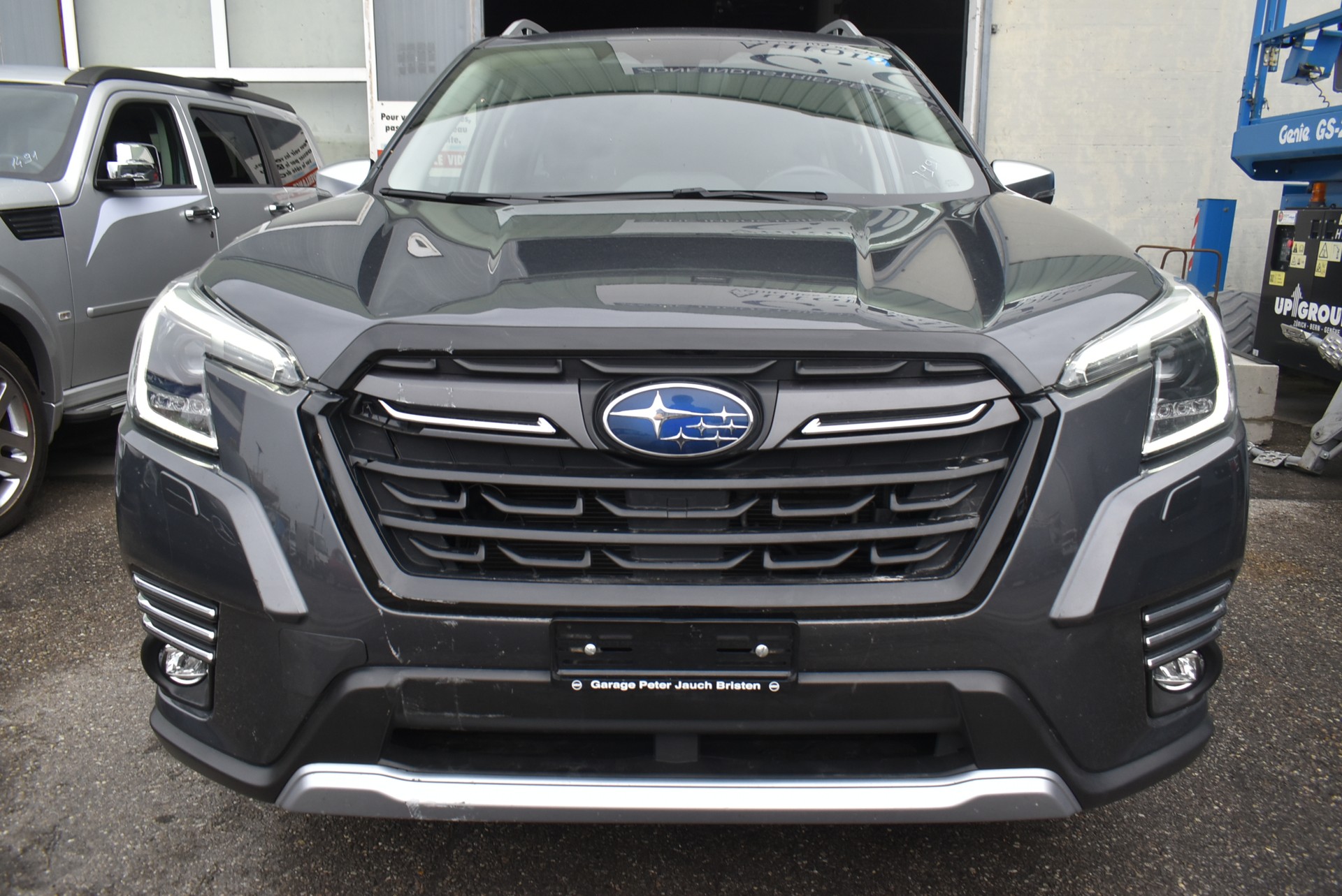 SUBARU Forester 2.0i e-Boxer Swiss Plus Lineartronic-image-3