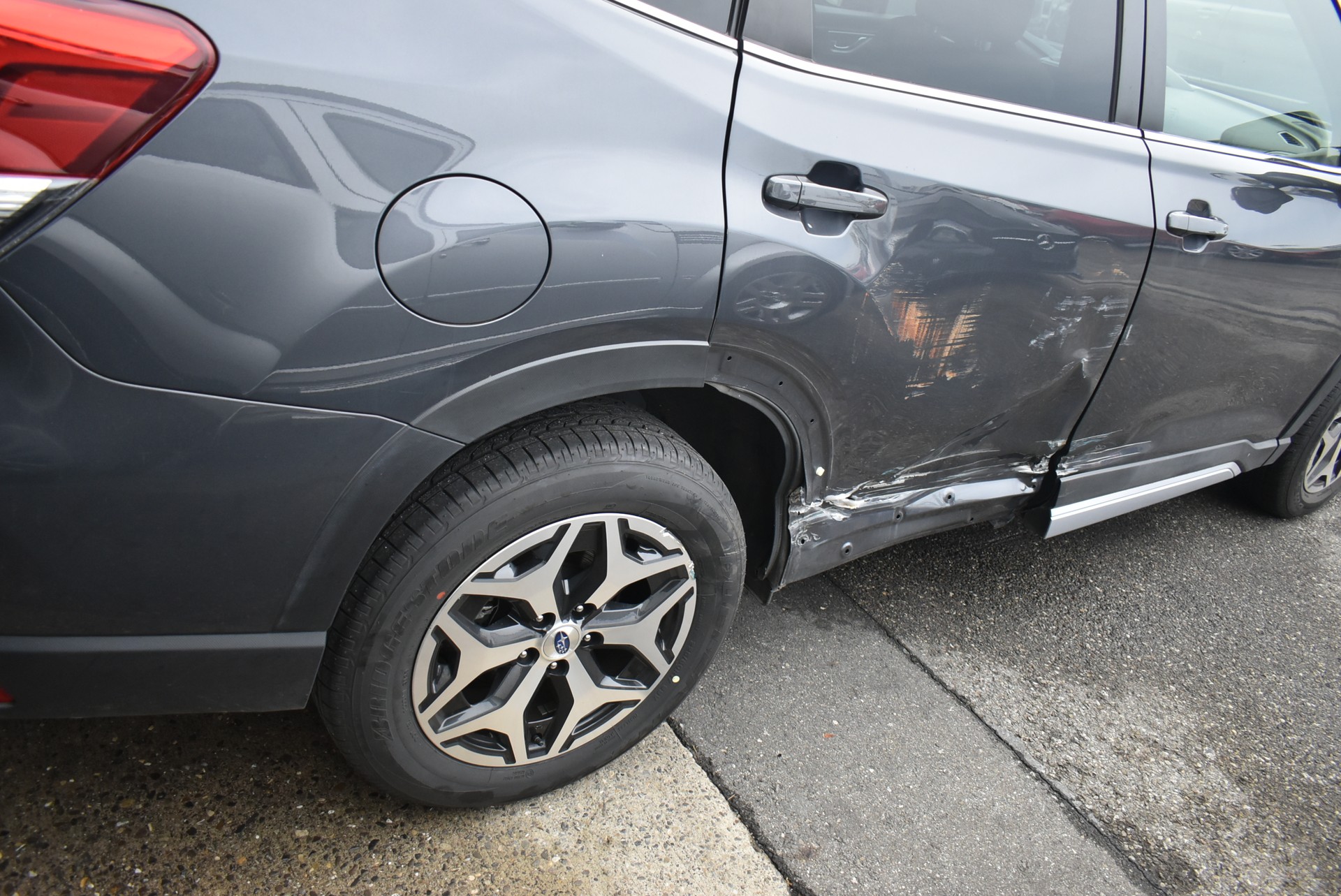 SUBARU Forester 2.0i e-Boxer Swiss Plus Lineartronic-image-13
