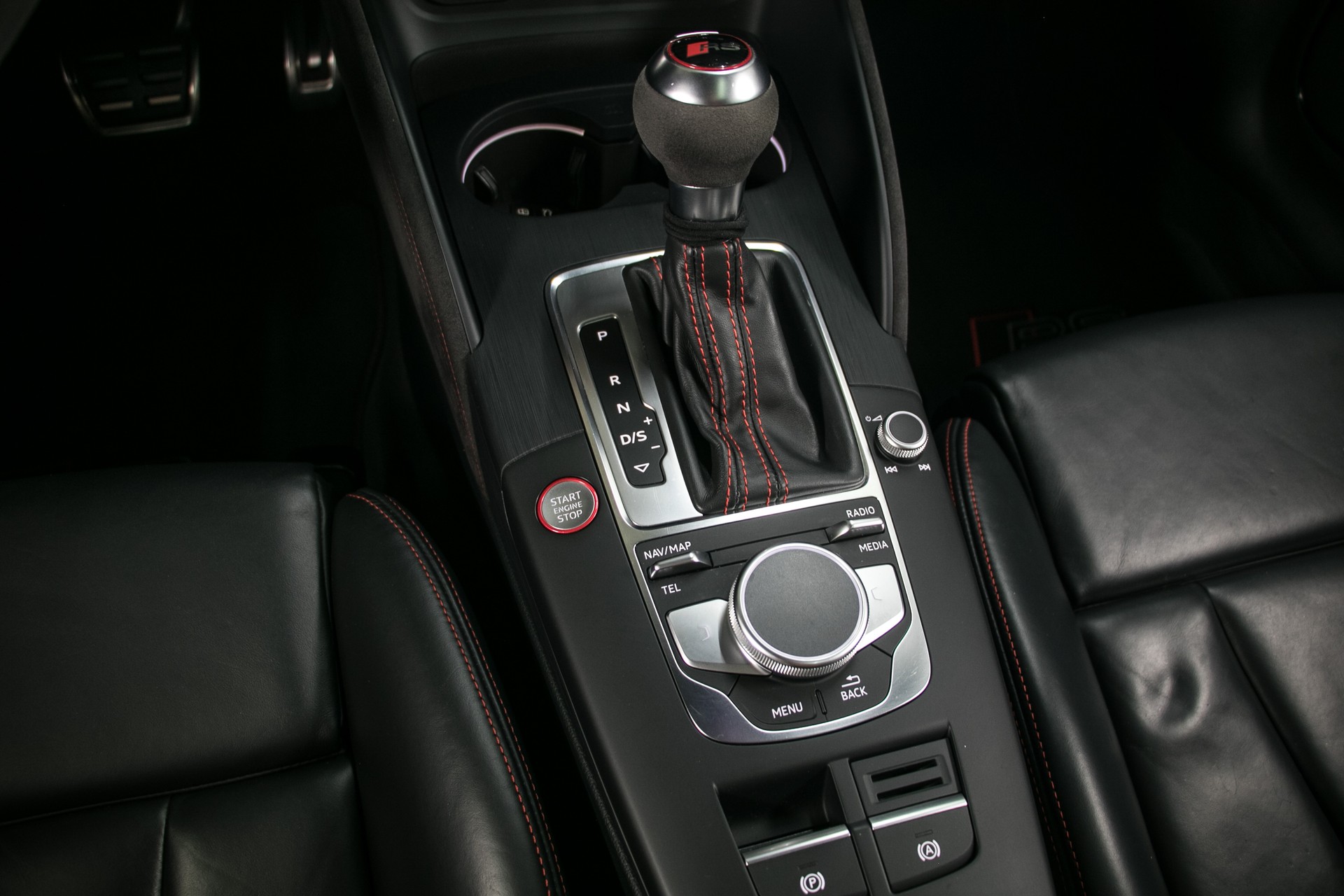 AUDI RS3 Sportback 2.5 TSI quattro S-tronic-image-6