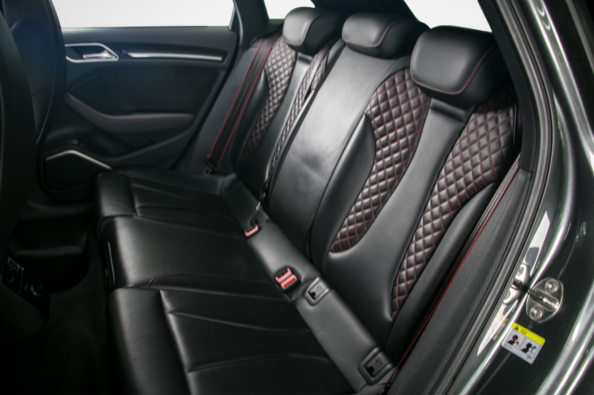 AUDI RS3 Sportback 2.5 TSI quattro S-tronic-image-9