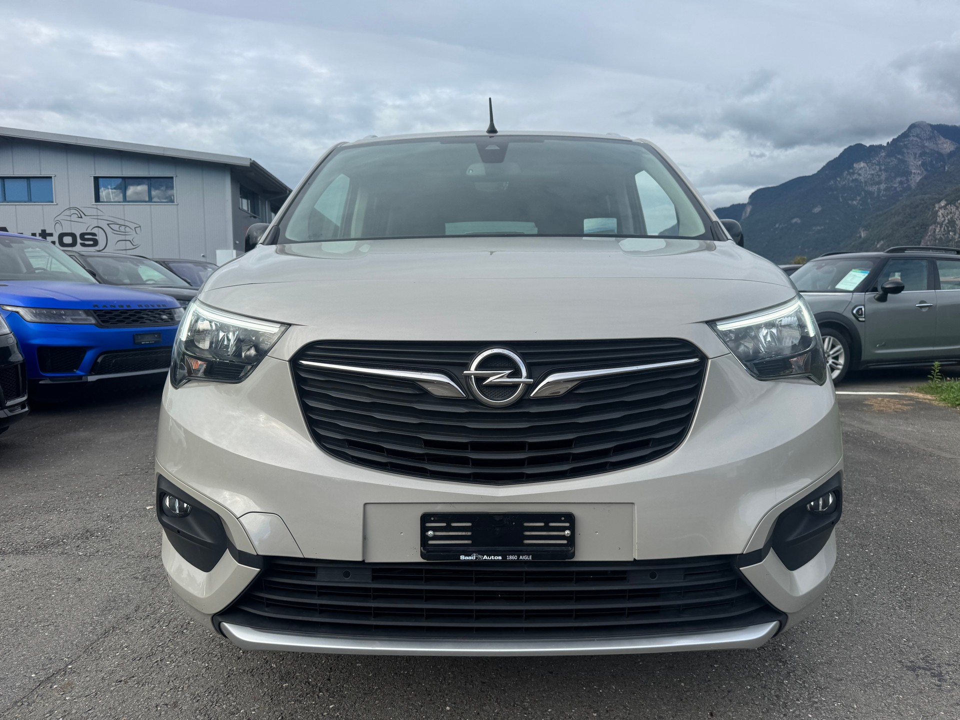 OPEL Combo Life XL 1.2 Ultimate-image-2