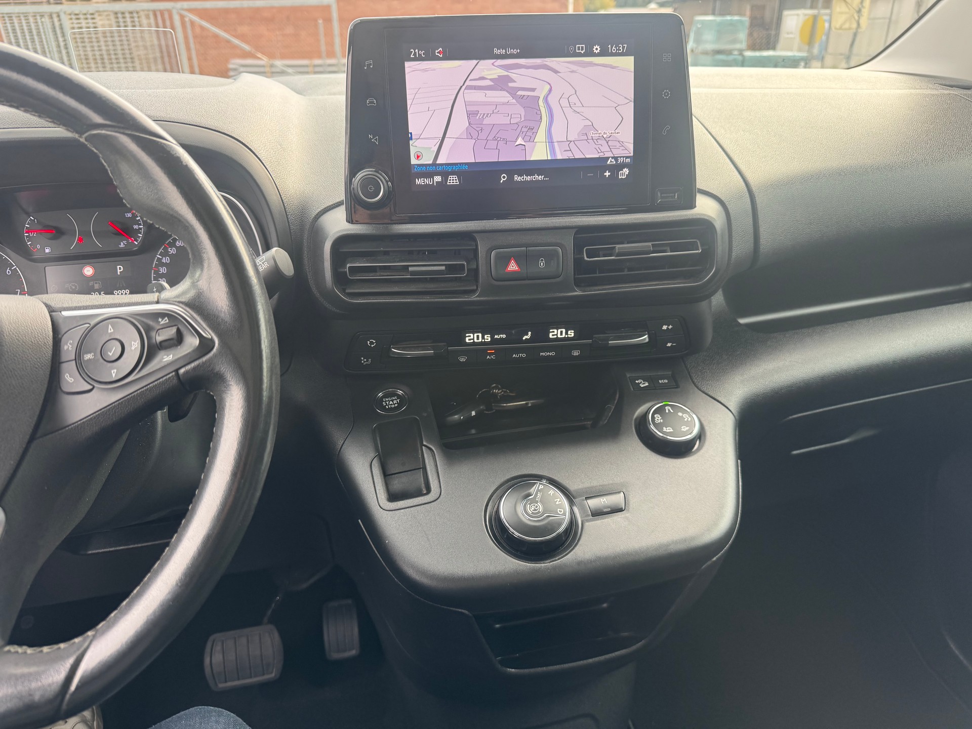 OPEL Combo Life XL 1.2 Ultimate-image-22