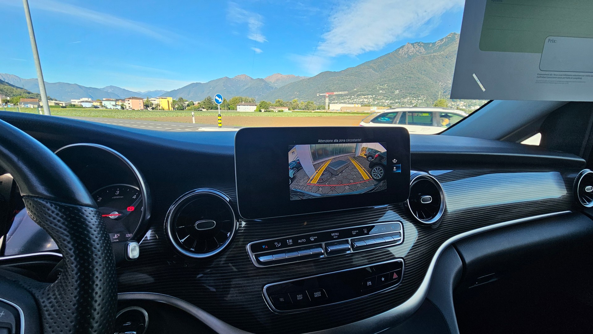 MERCEDES-BENZ V 300 d Avantgarde kompakt 4Matic 9G-Tronic-image-10