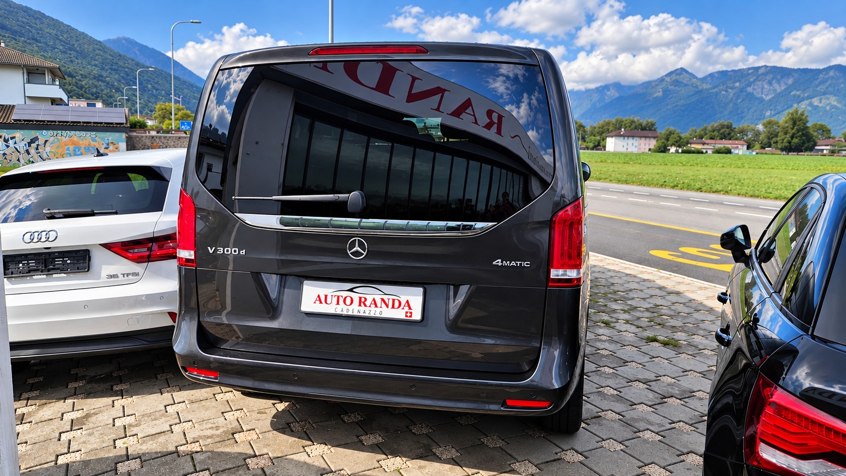 MERCEDES-BENZ V 300 d Avantgarde kompakt 4Matic 9G-Tronic-image-3