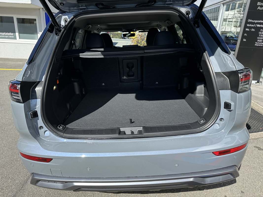 MITSUBISHI Outlander 2.4 PHEV Instyle 4x4-image-5
