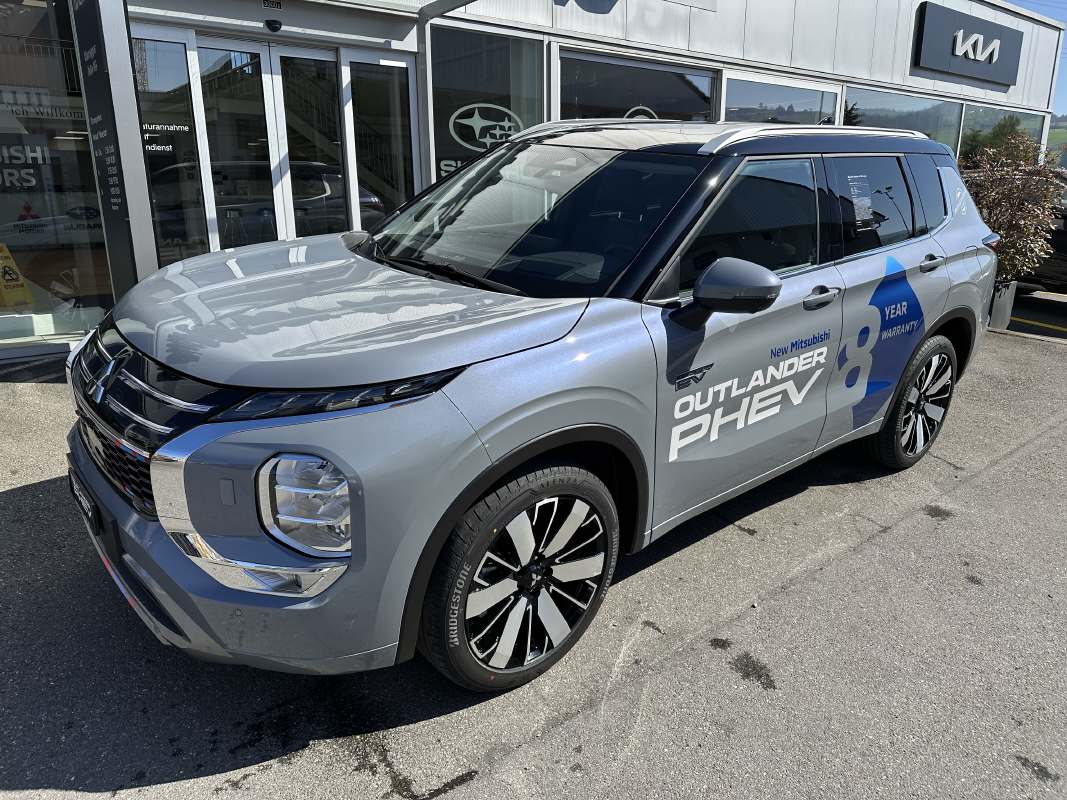 MITSUBISHI Outlander 2.4 PHEV Instyle 4x4-image-1