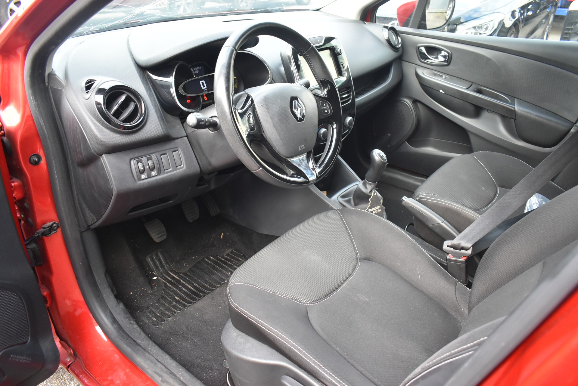 RENAULT Clio 1.2 16V Expression-image-10