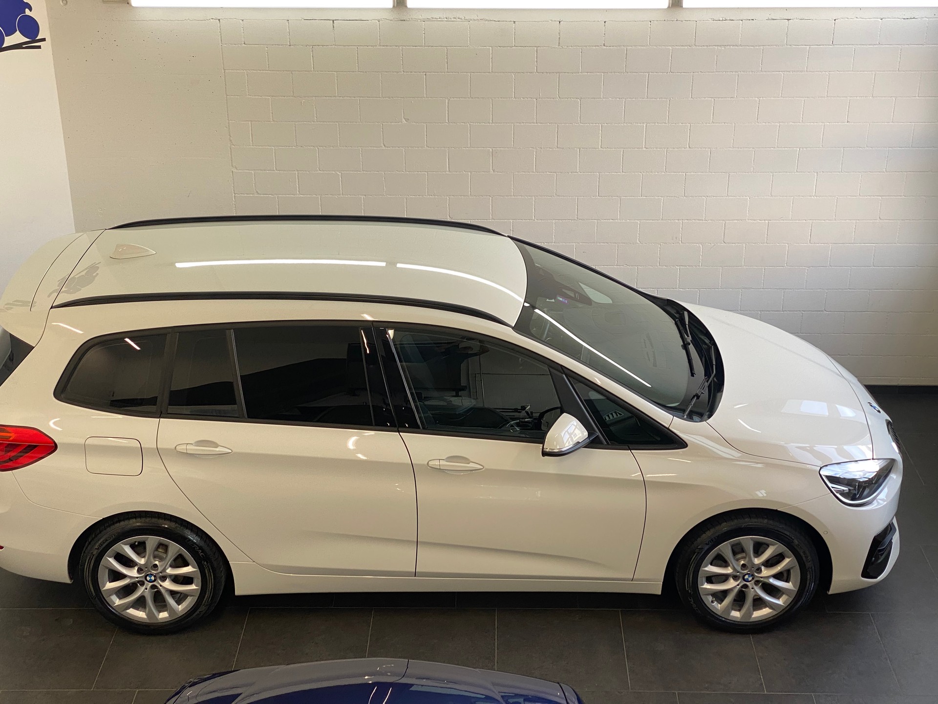 BMW 218d xDrive Gran Tourer Steptronic-image-3