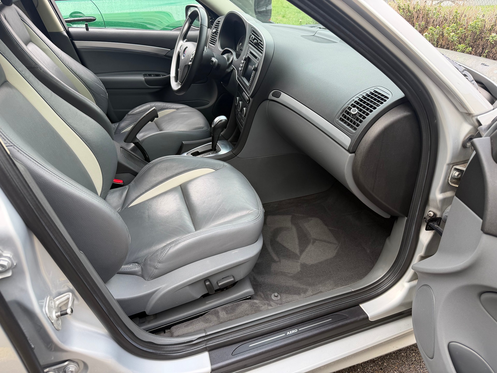 SAAB 9-3 2.8T V6 Aero - 8-fach Alu - Servicegepflegt - Ab MFK --image-12