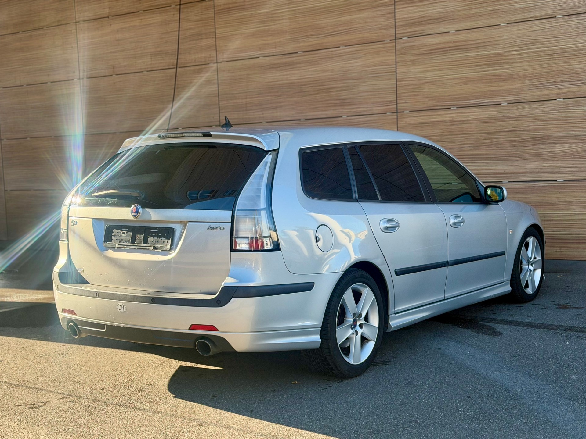SAAB 9-3 2.8T V6 Aero - 8-fach Alu - Servicegepflegt - Ab MFK --image-5