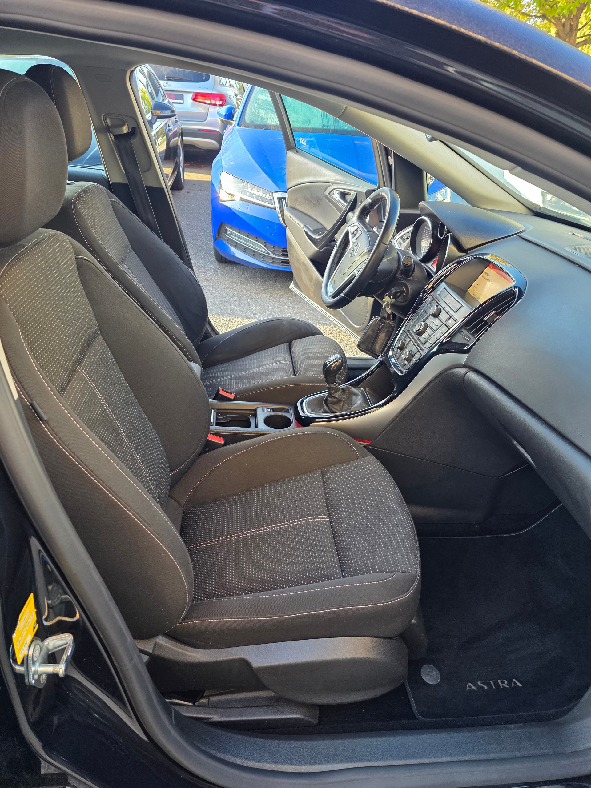 OPEL Astra 1.4i 16V Turbo Cosmo-image-12