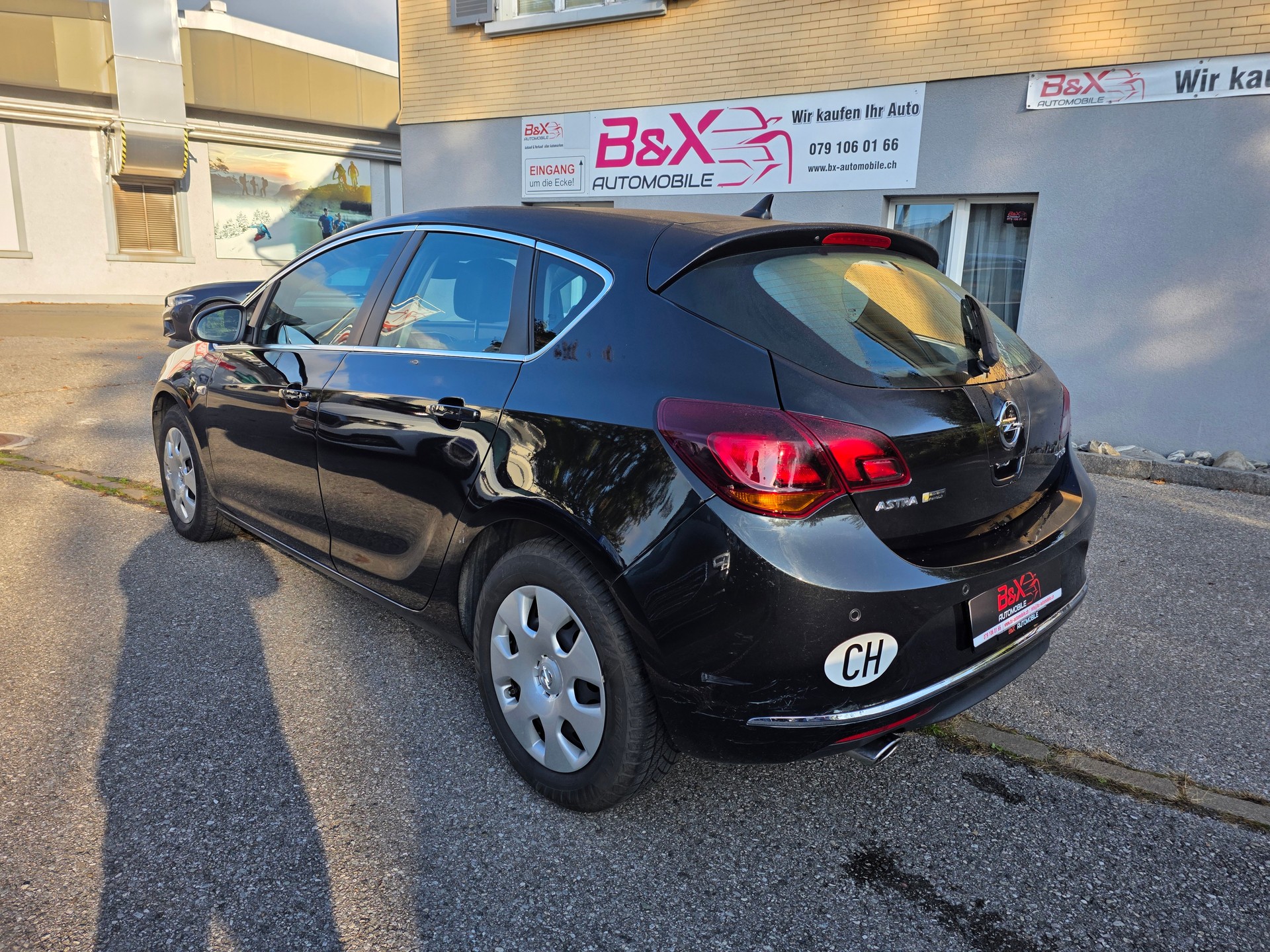 OPEL Astra 1.4i 16V Turbo Cosmo-image-6