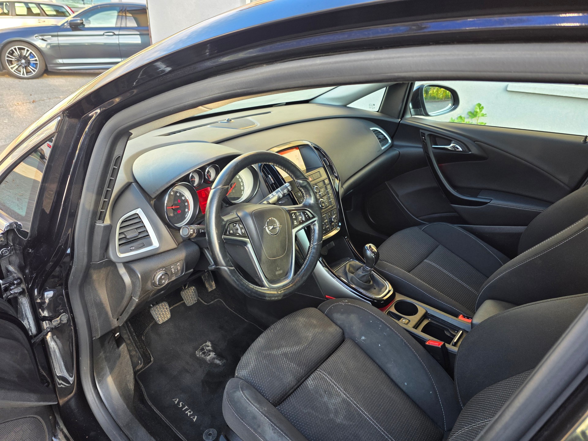 OPEL Astra 1.4i 16V Turbo Cosmo-image-8