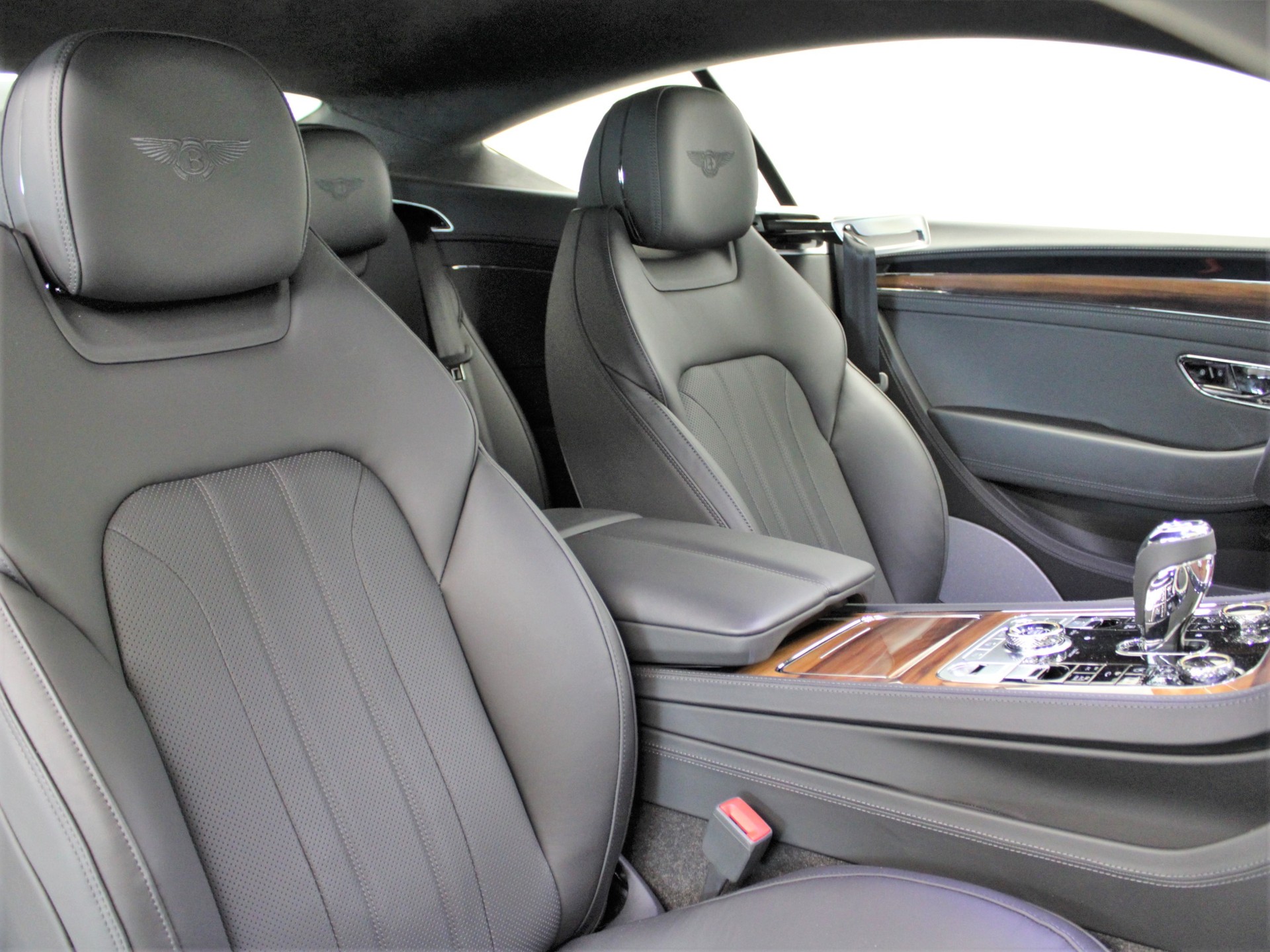BENTLEY Continental GT 6.0 W12-image-5