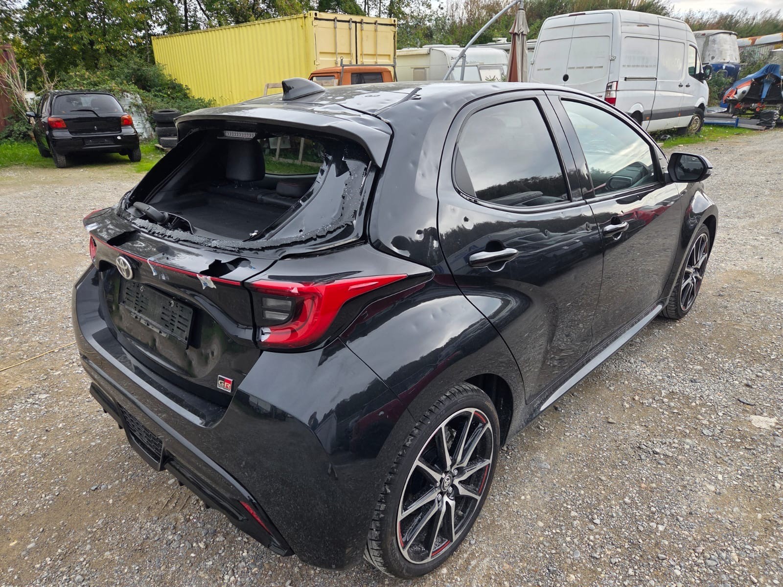 TOYOTA Yaris 1.5 GR Sport e-CVT-image-4