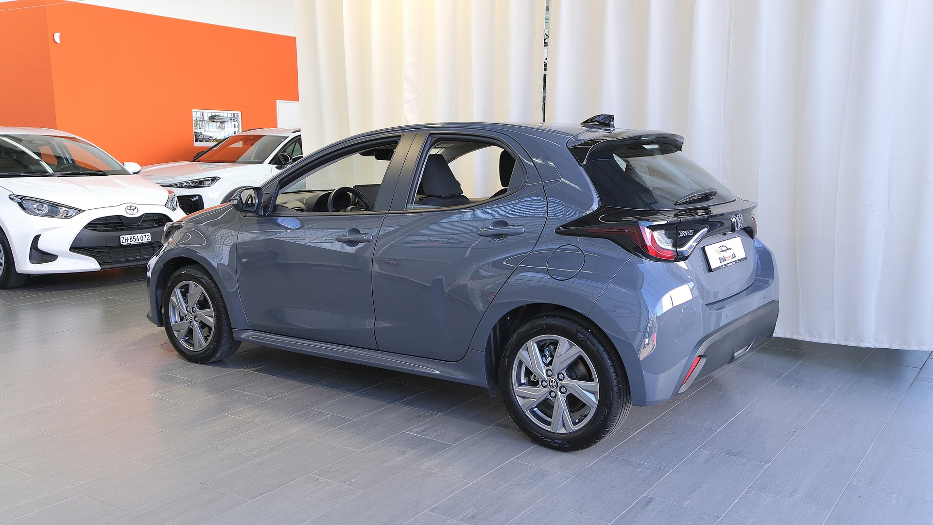 TOYOTA Yaris 1.5 Comfort e-CVT-image-10