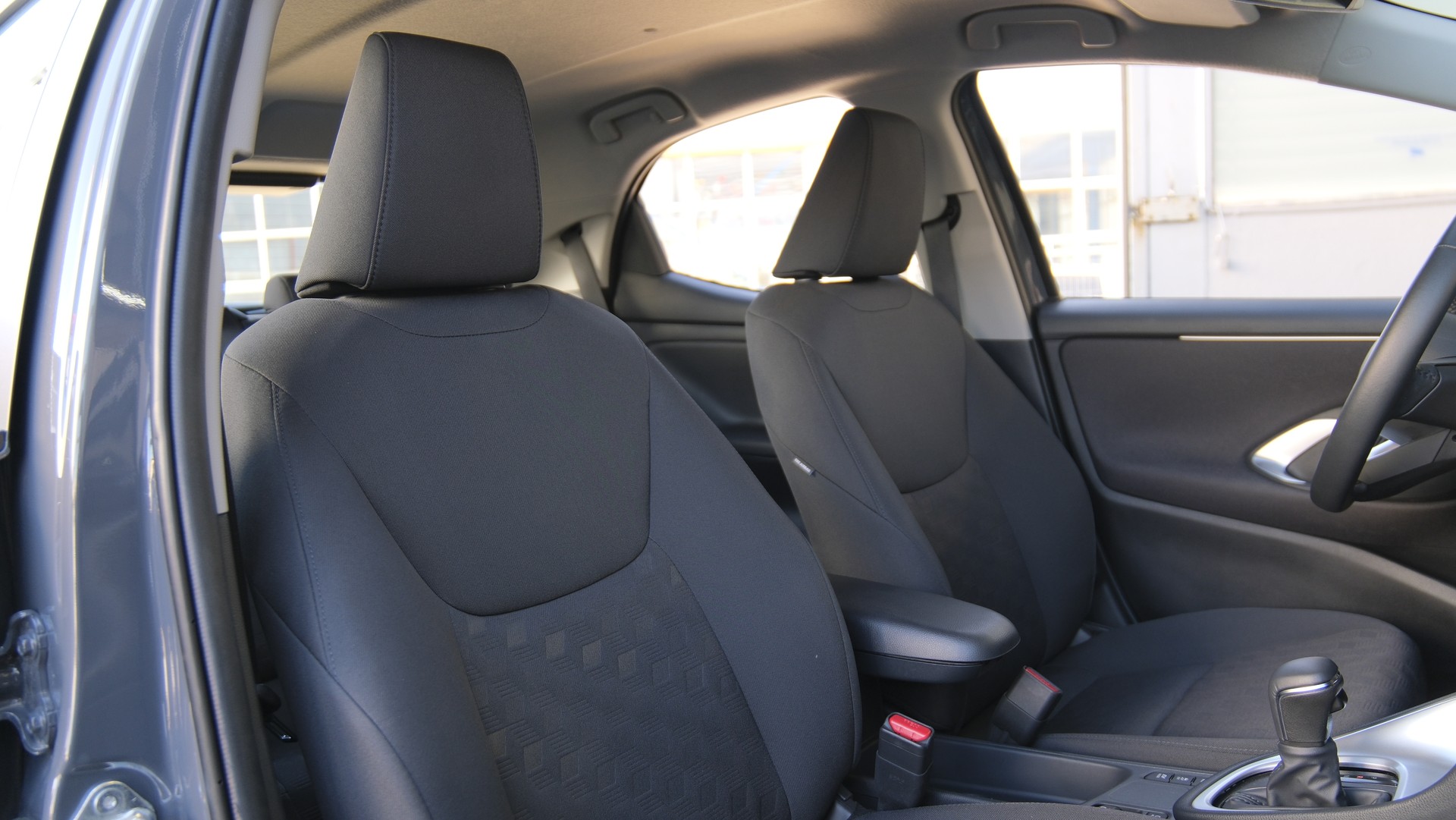 TOYOTA Yaris 1.5 Comfort e-CVT-image-15