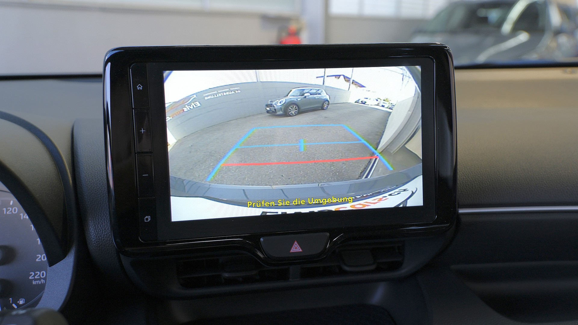 TOYOTA Yaris 1.5 Comfort e-CVT-image-19